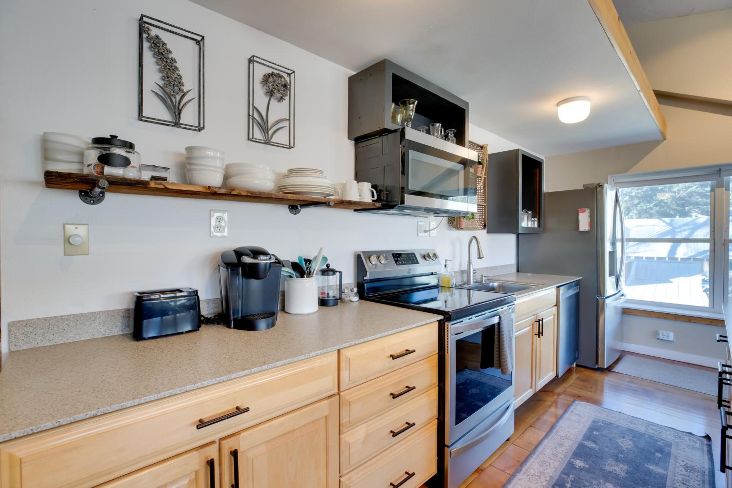 Hike, Bike and Ski! Downtown Crested Butte Condo