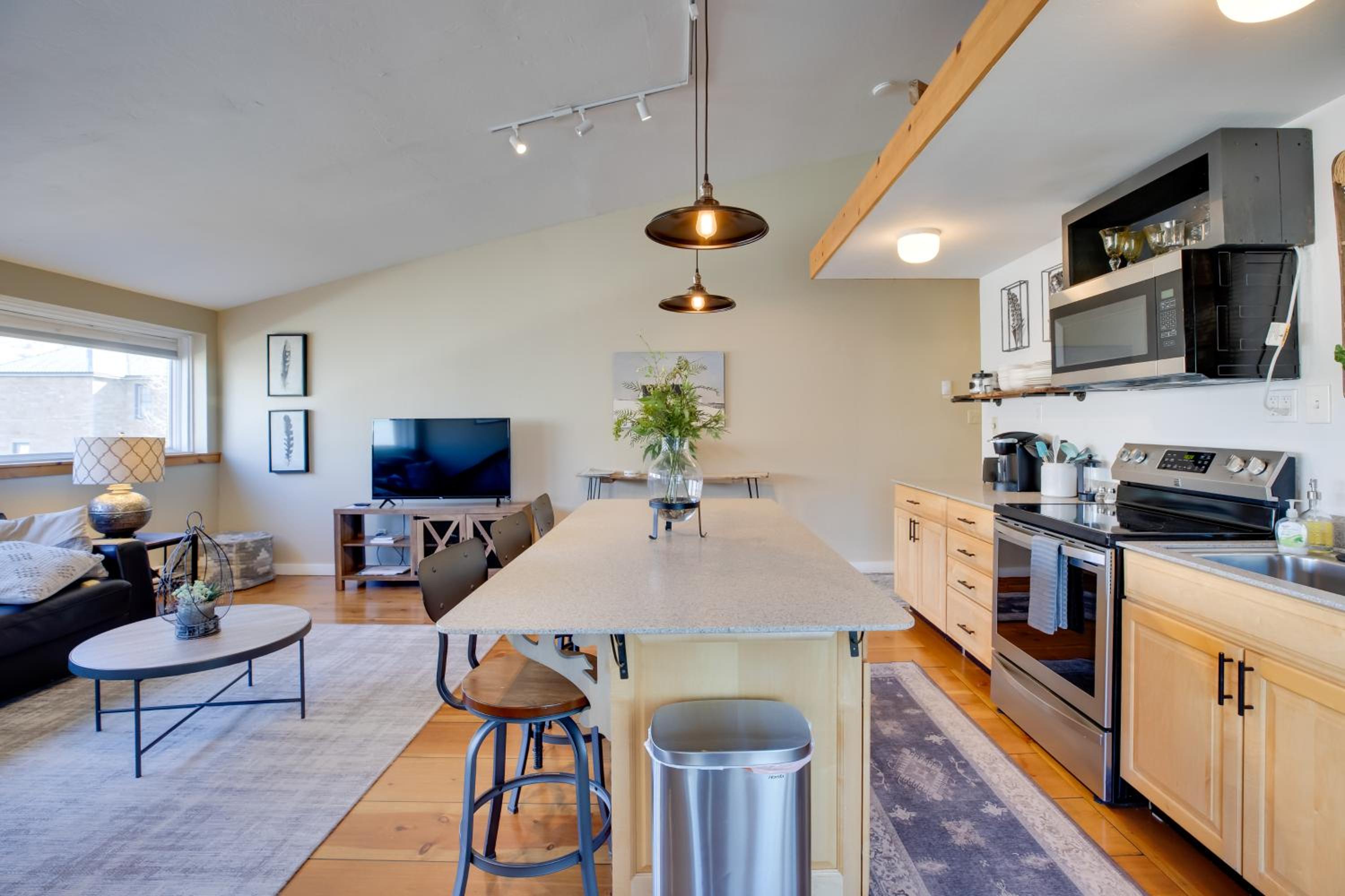 Hike, Bike and Ski! Downtown Crested Butte Condo