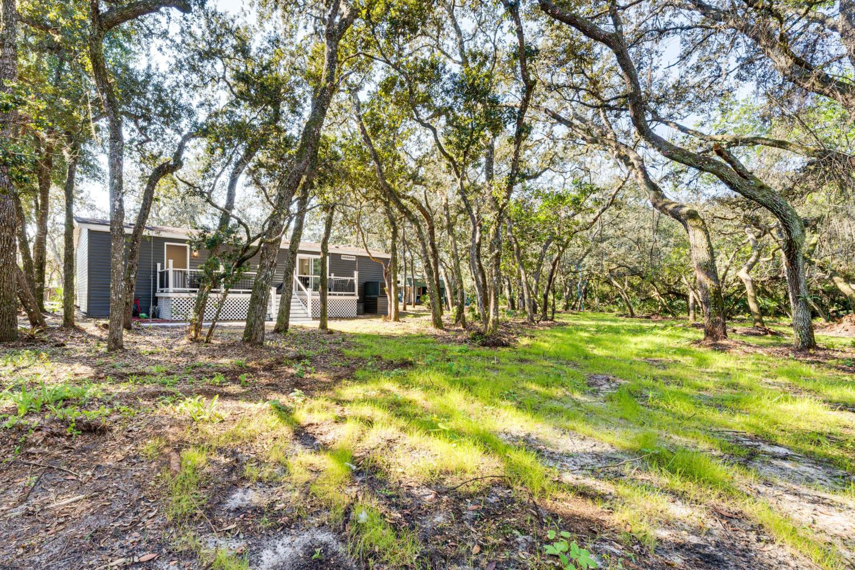 7 Mi to Disney Pet-Friendly Home with Yard