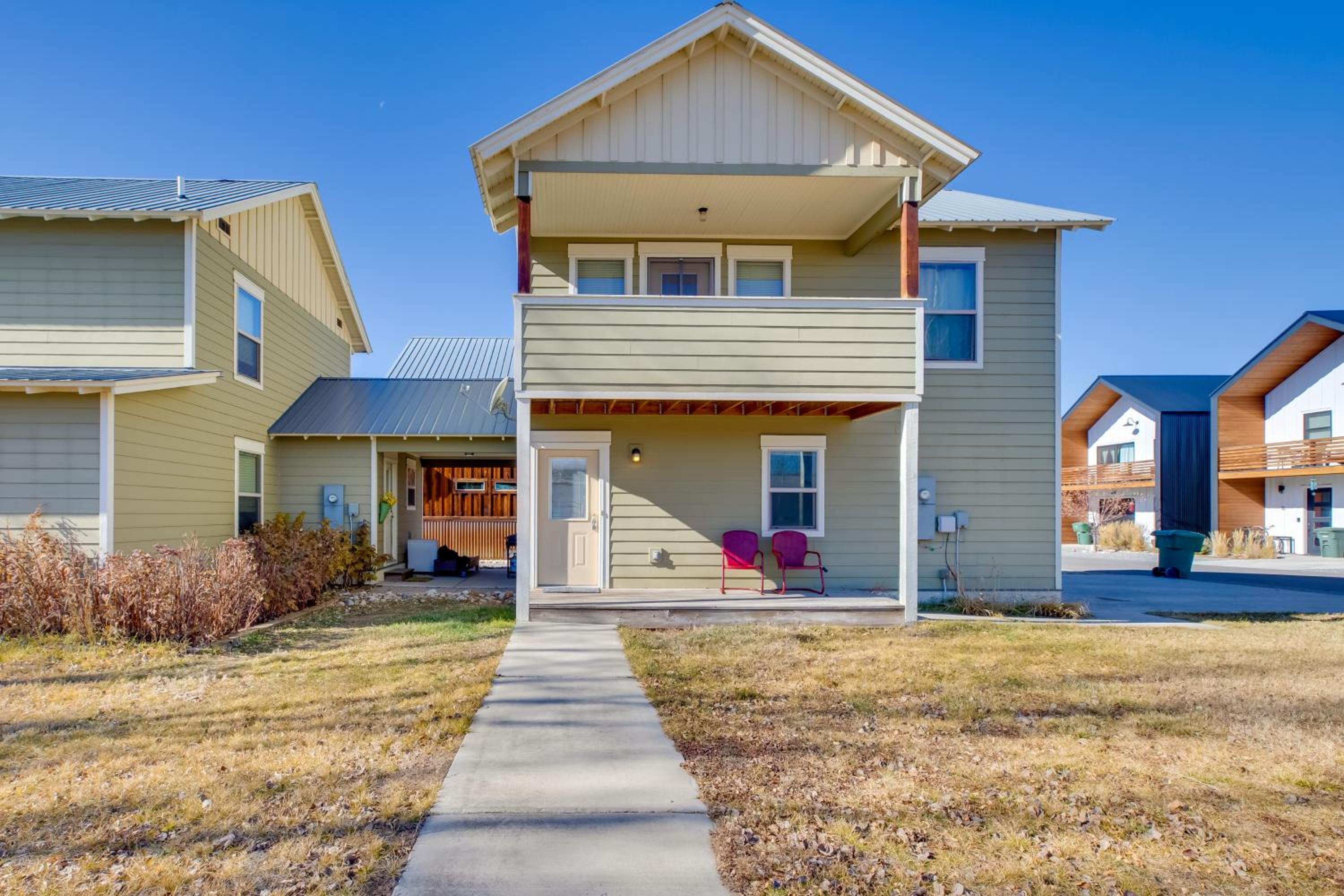 3 Blocks to Main St Cozy Gunnison Retreat!