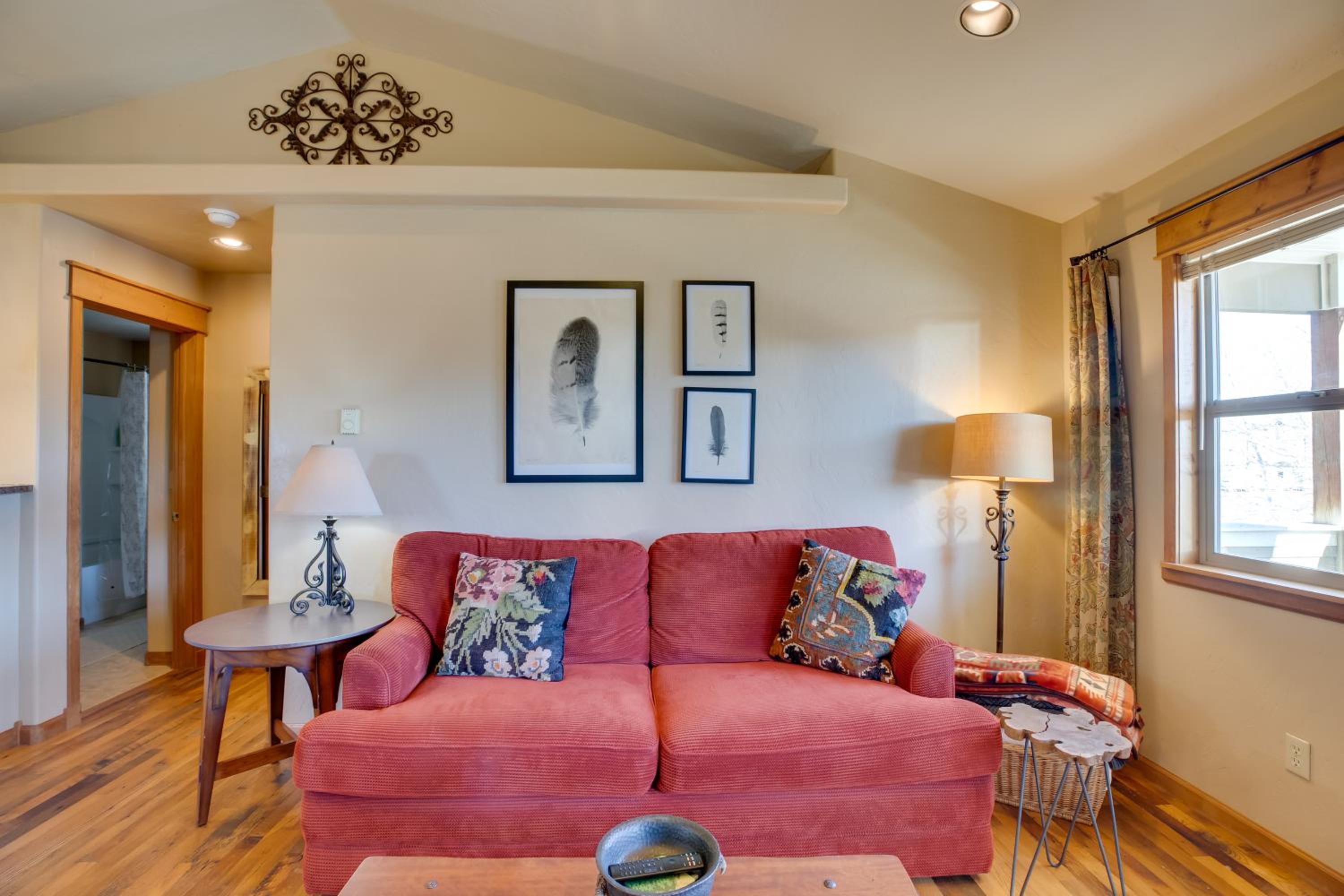 3 Blocks to Main St Cozy Gunnison Retreat!