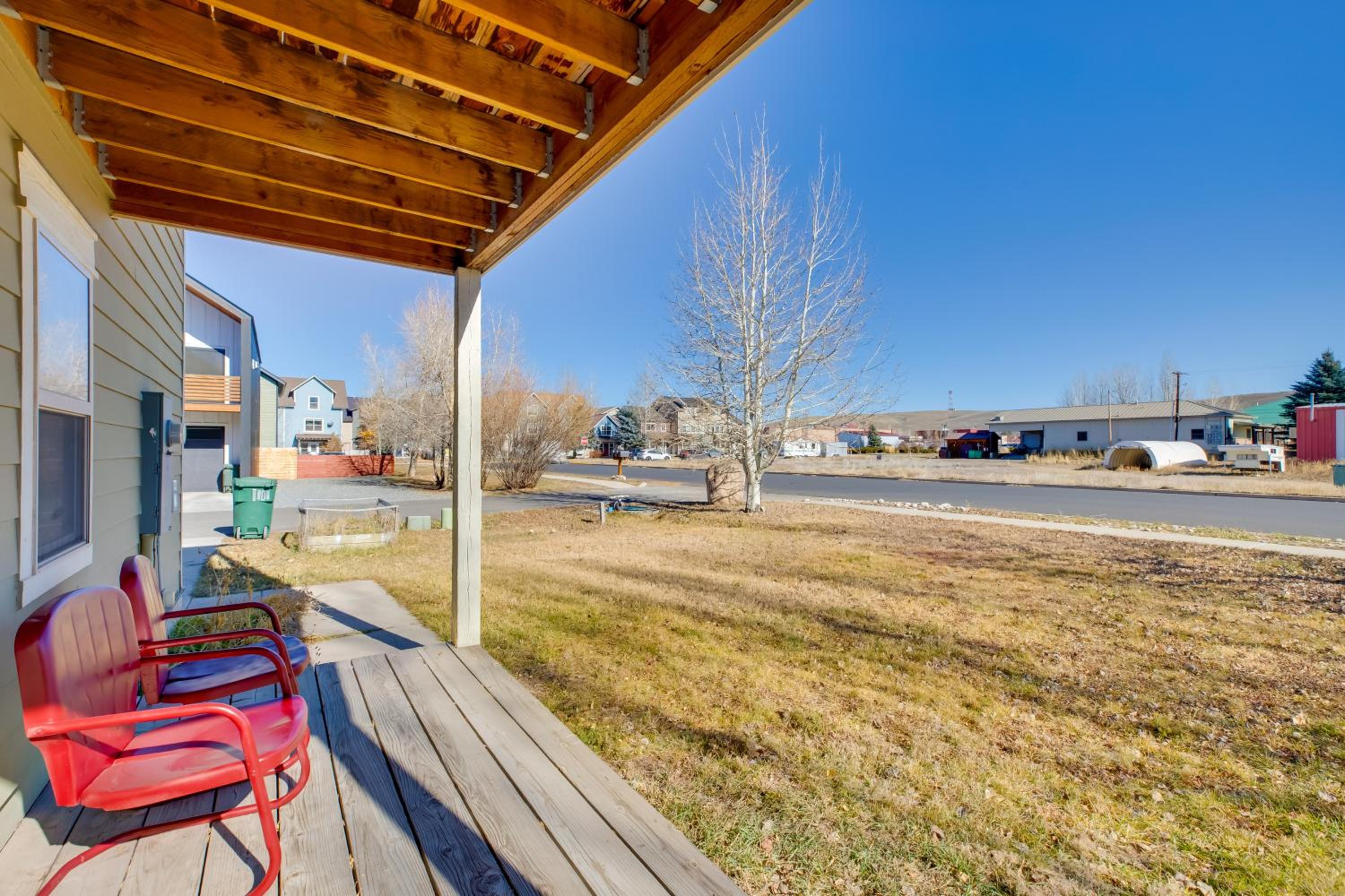 3 Blocks to Main St Cozy Gunnison Retreat!