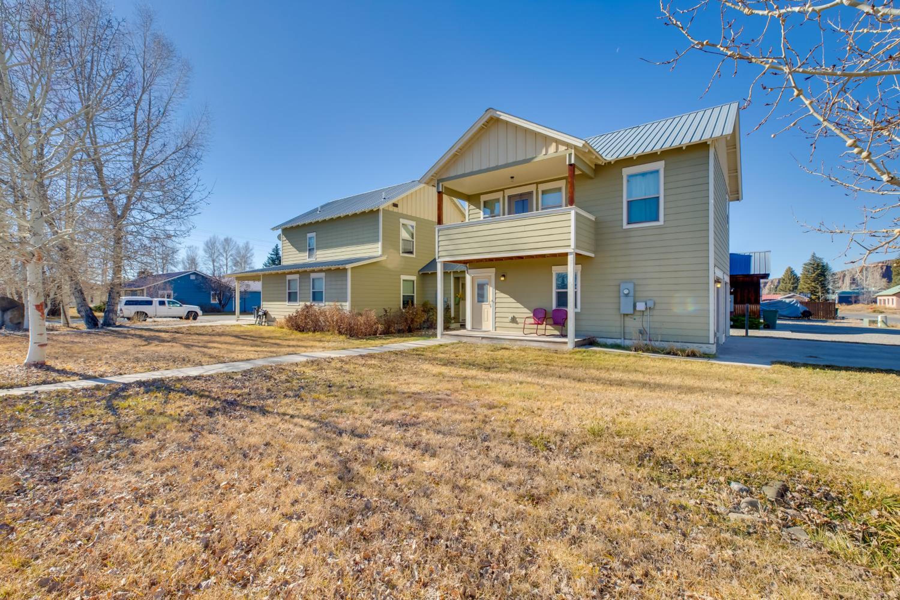 3 Blocks to Main St Cozy Gunnison Retreat!