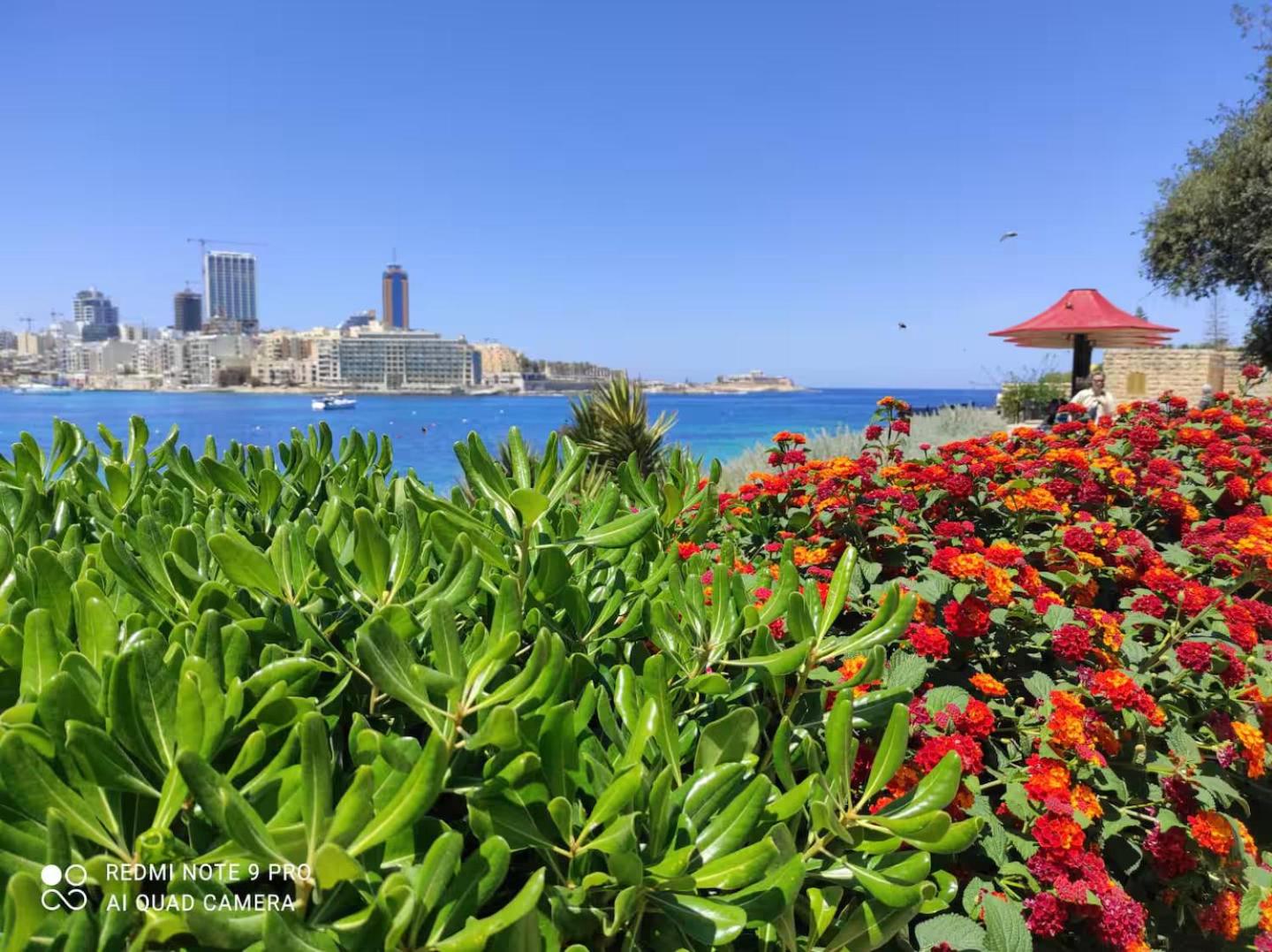 Waterfront Panorama Massive Three Bedrooms Flat 8S