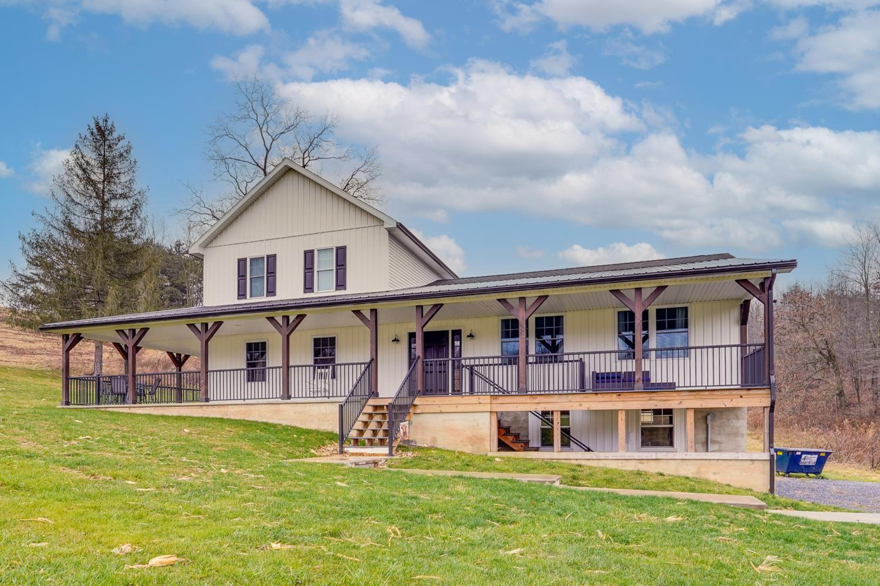 Mtn Views! Peaceful Rural Retreat in Mapleton