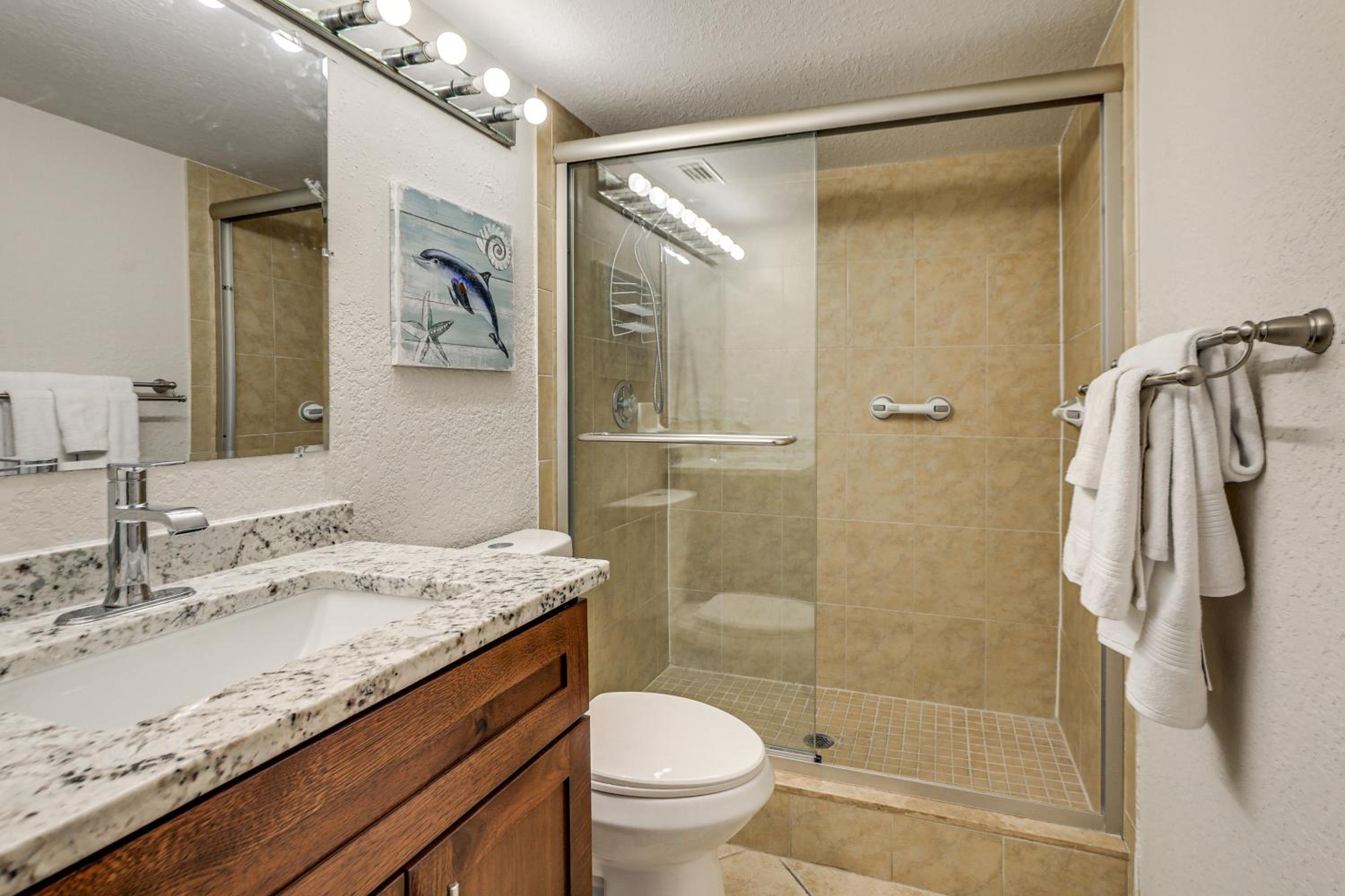 Great View, Resort Perks! Waterfront St Pete Condo