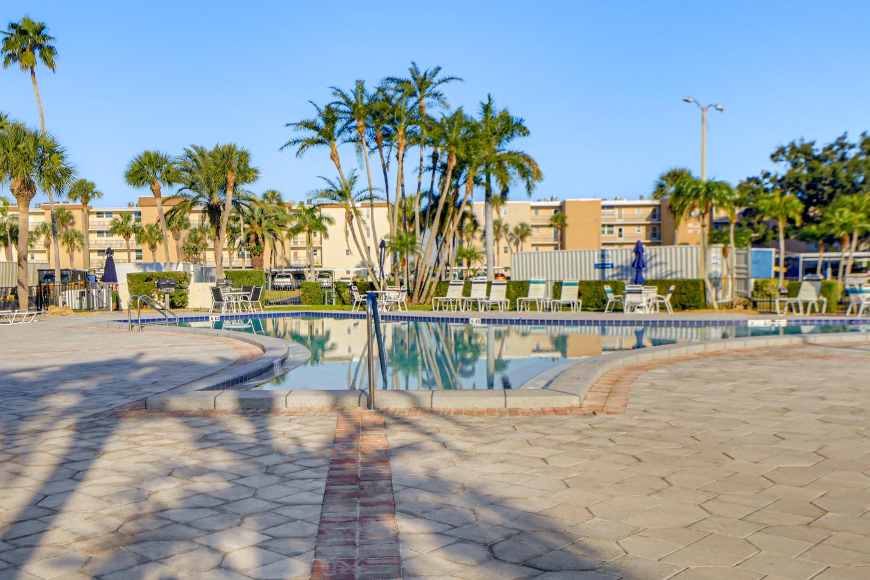 Great View, Resort Perks! Waterfront St Pete Condo