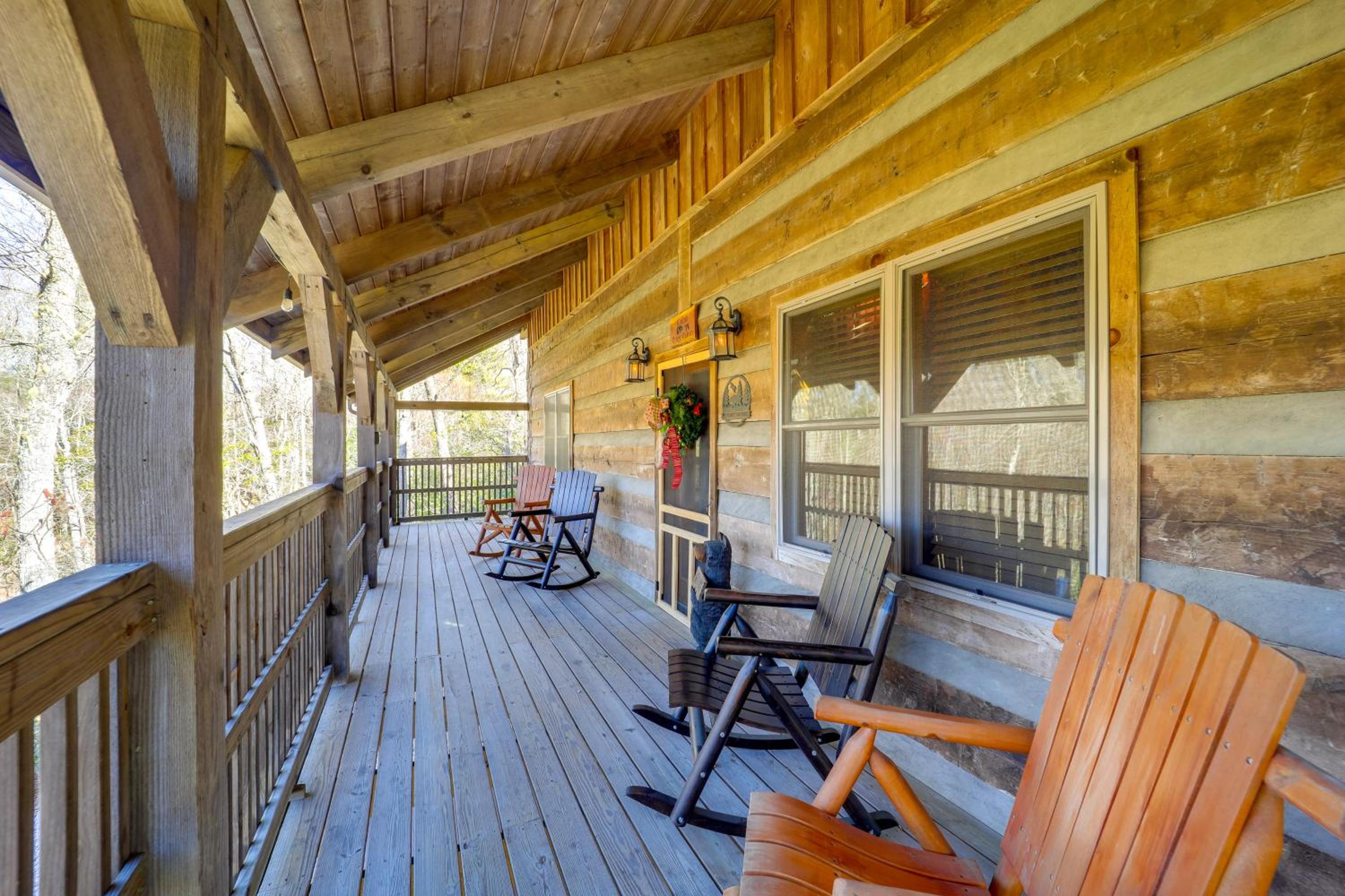 Less Than 1 Mi to Linville Falls Family Gem with Game Room!
