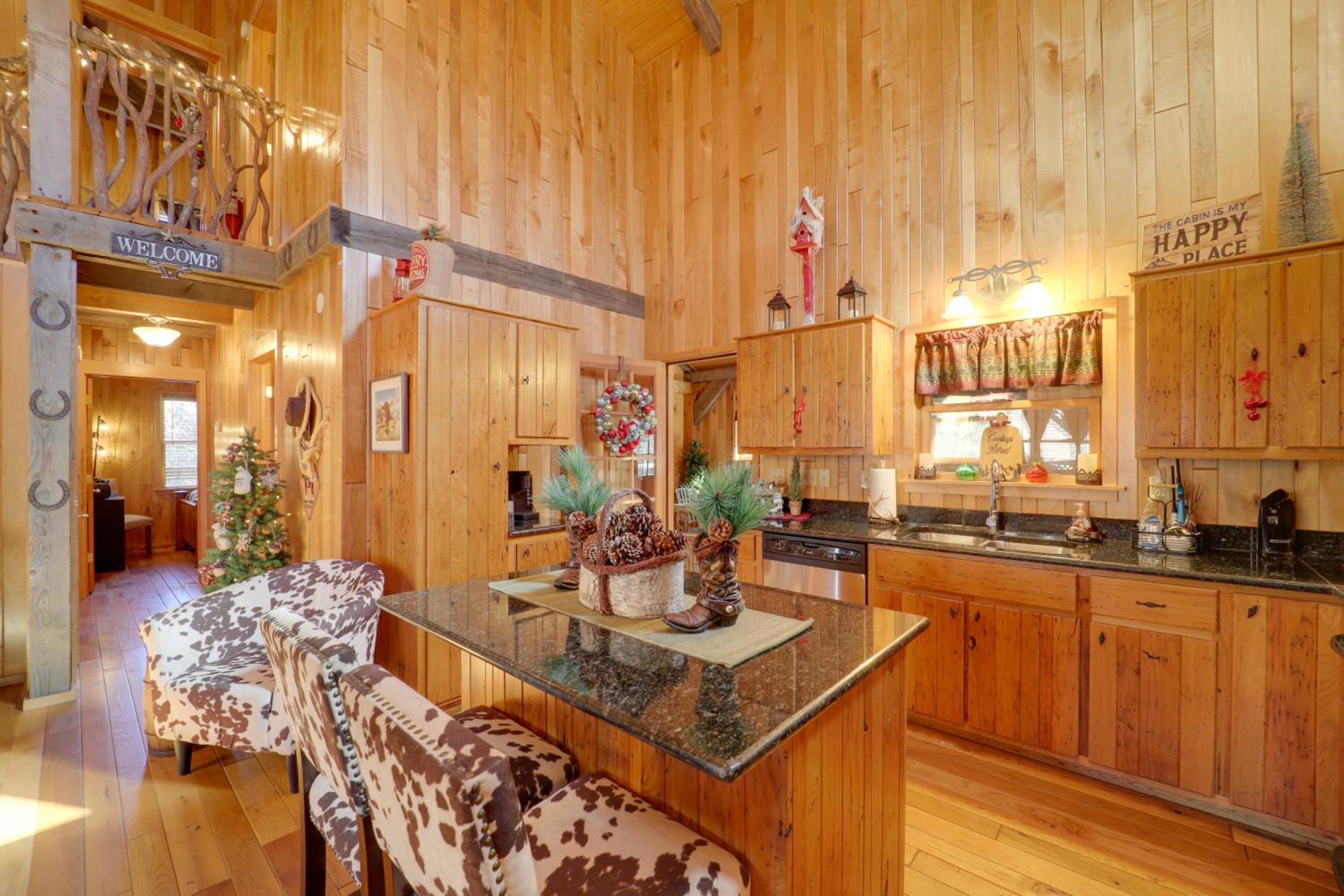 Less Than 1 Mi to Linville Falls Family Gem with Game Room!