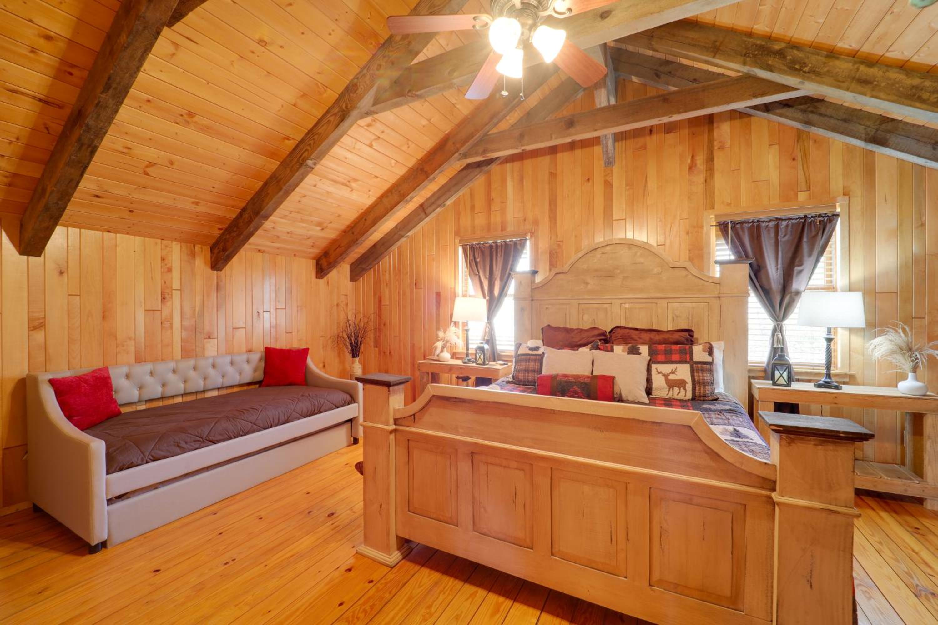 Less Than 1 Mi to Linville Falls Family Gem with Game Room!