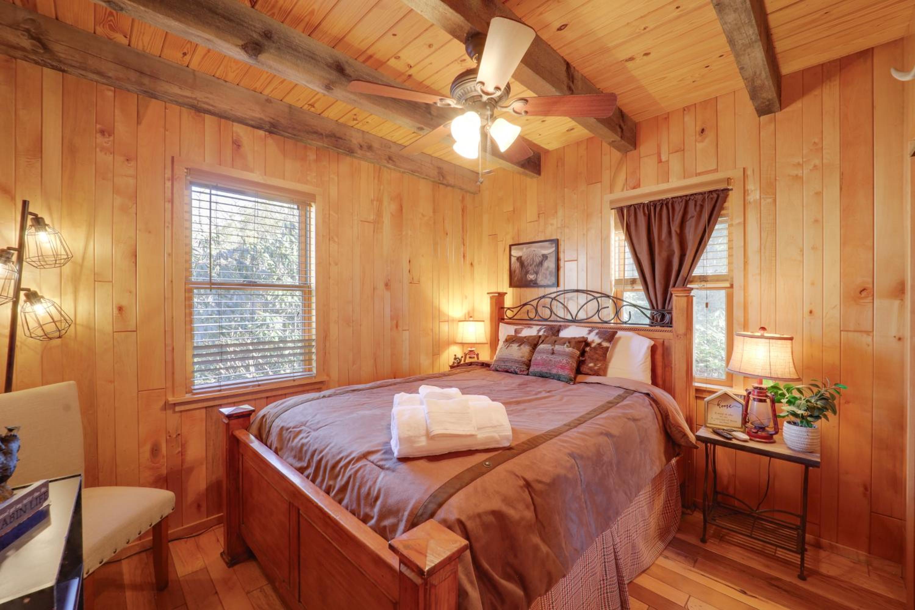 Less Than 1 Mi to Linville Falls Family Gem with Game Room!