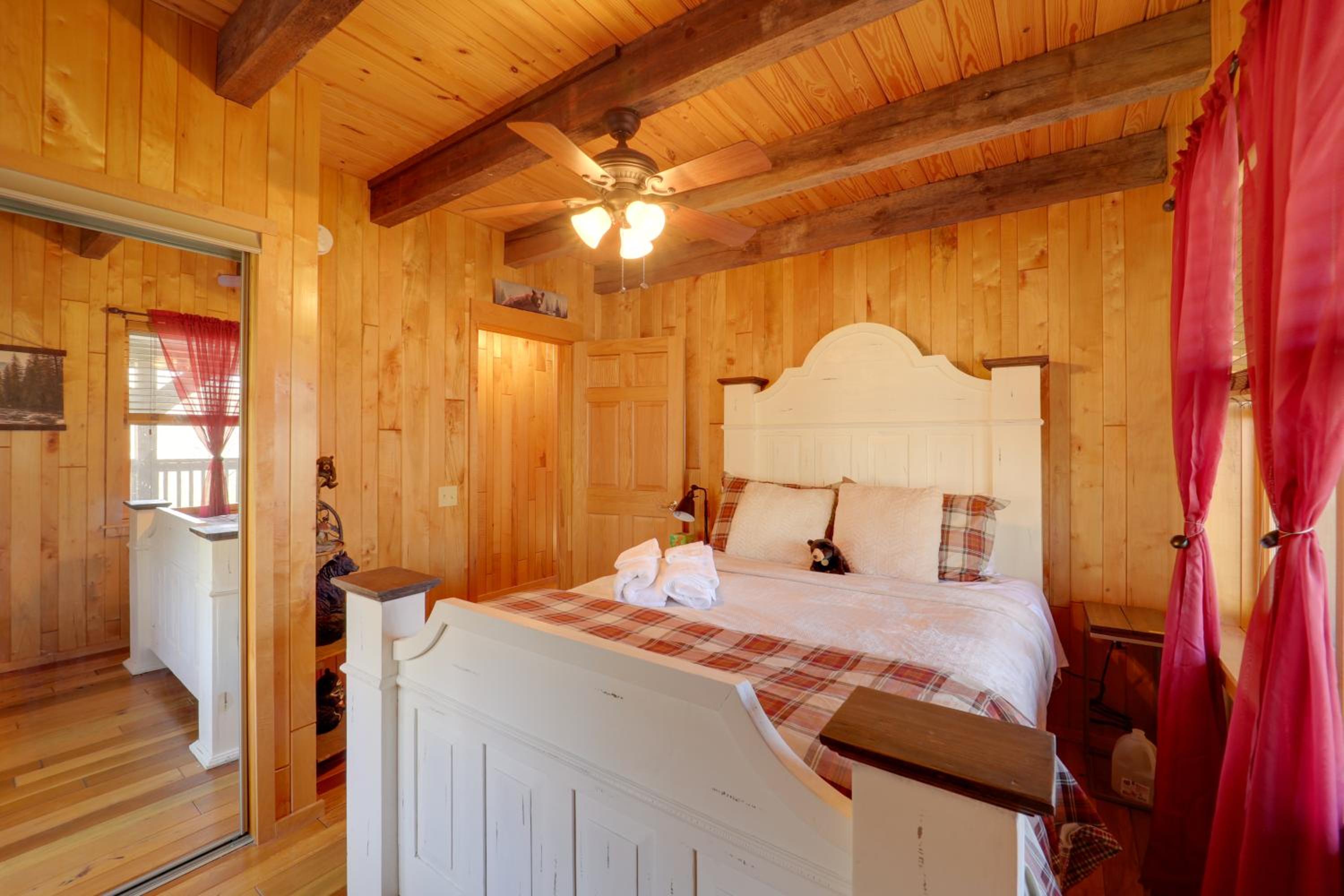 Less Than 1 Mi to Linville Falls Family Gem with Game Room!