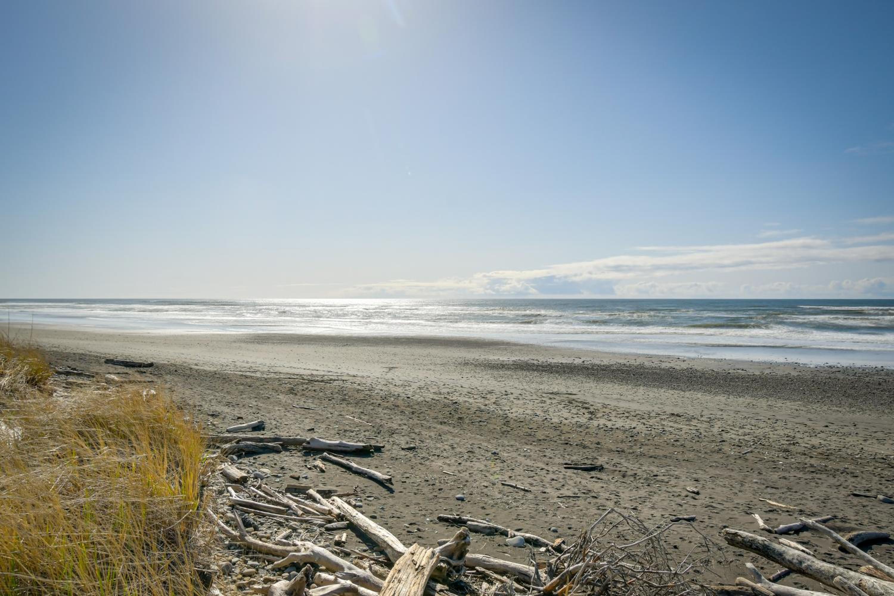 Beach Access and Community Perks! Westport Hideaway