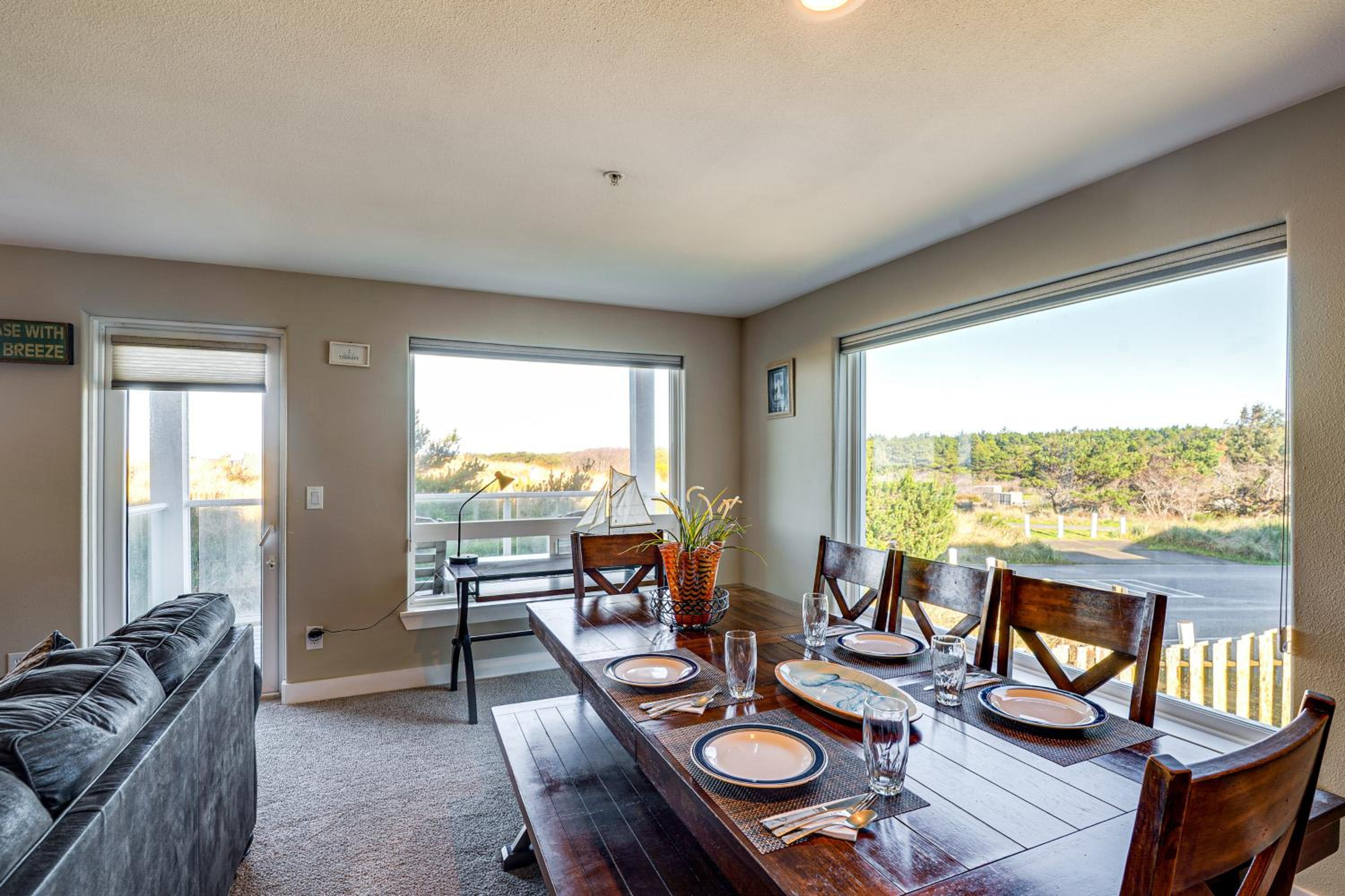Beach Access and Community Perks! Westport Hideaway