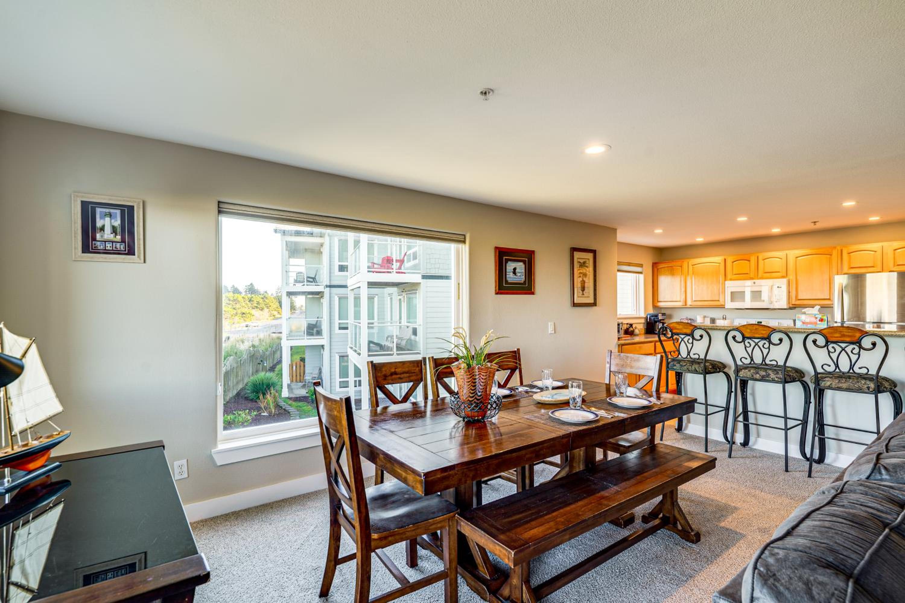 Beach Access and Community Perks! Westport Hideaway