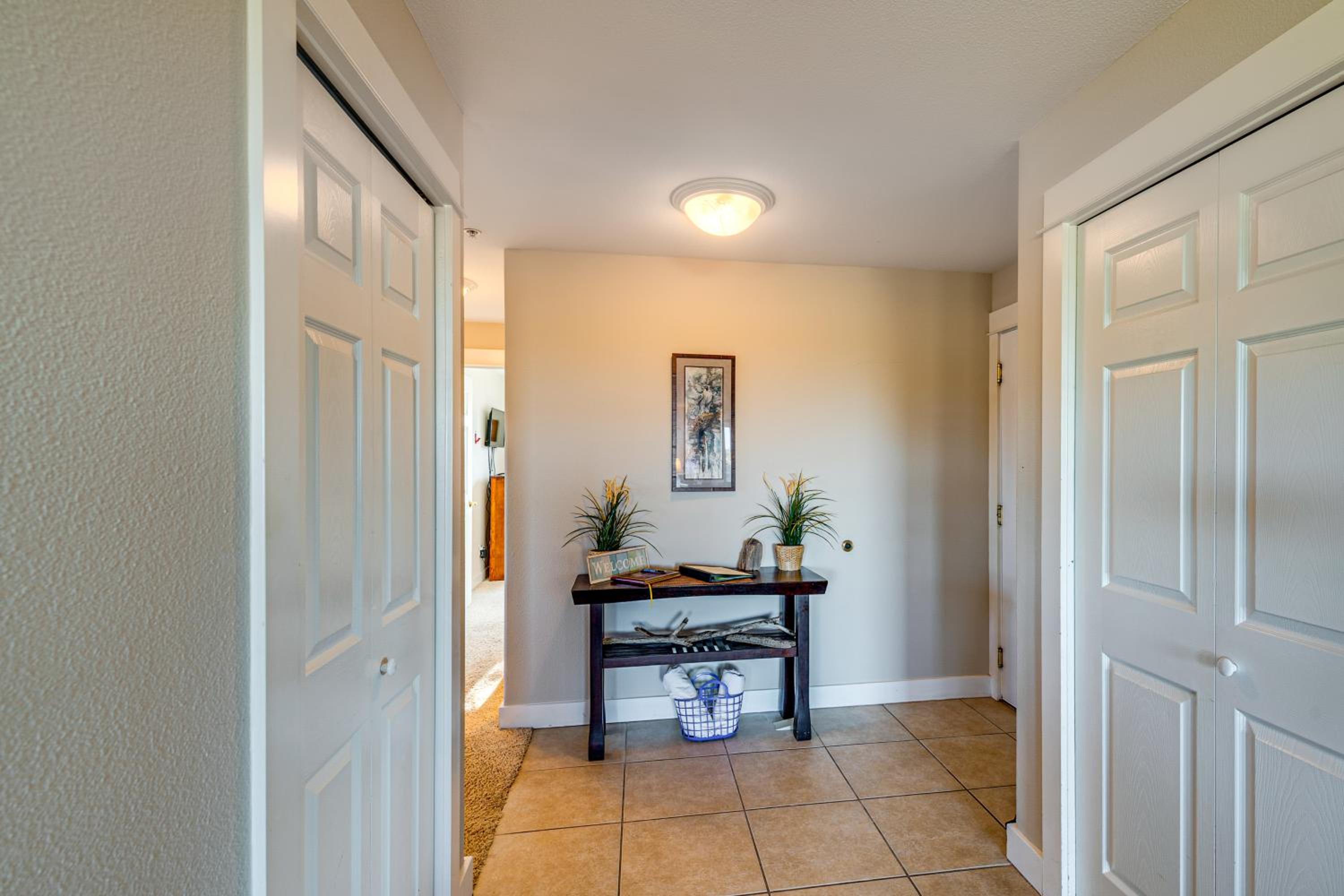 Beach Access and Community Perks! Westport Hideaway