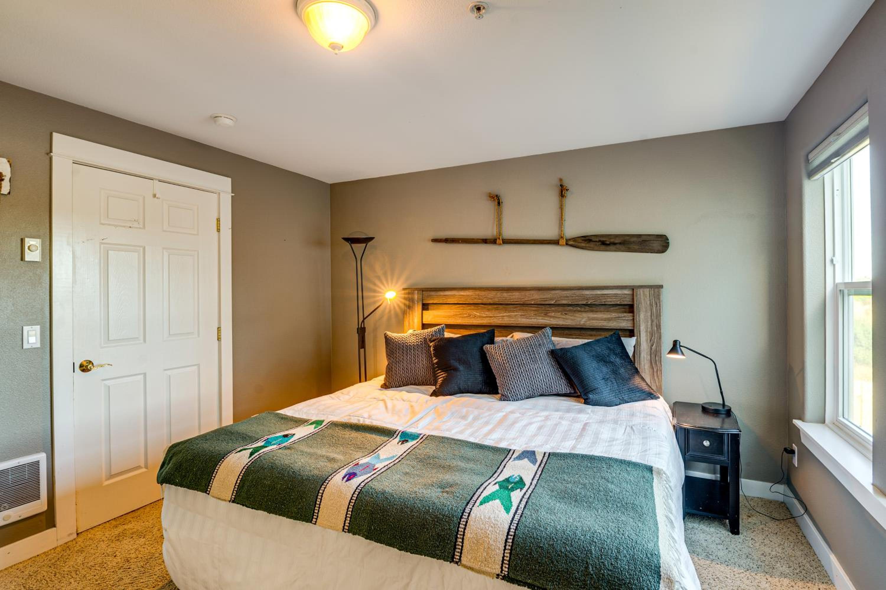 Beach Access and Community Perks! Westport Hideaway