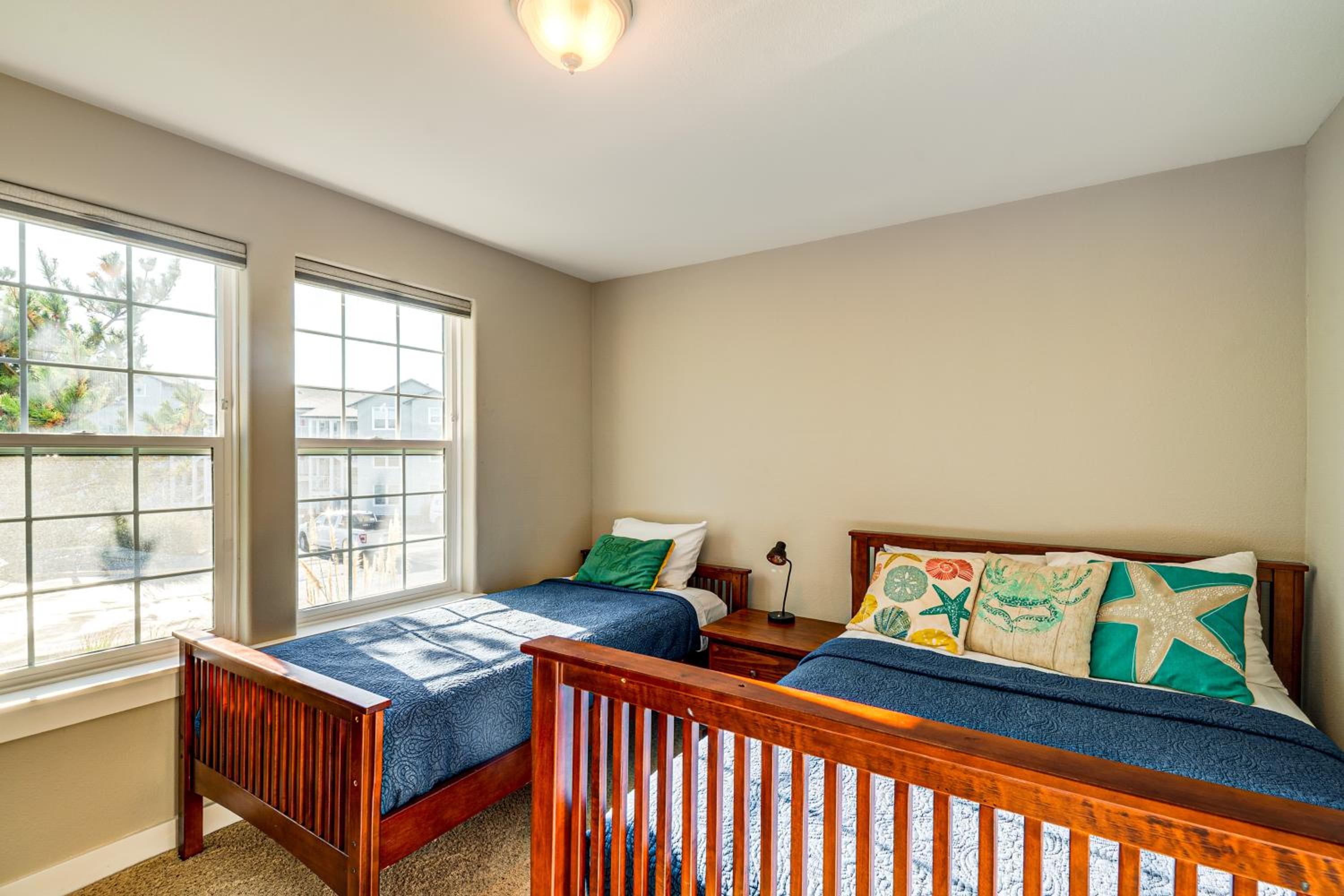 Beach Access and Community Perks! Westport Hideaway