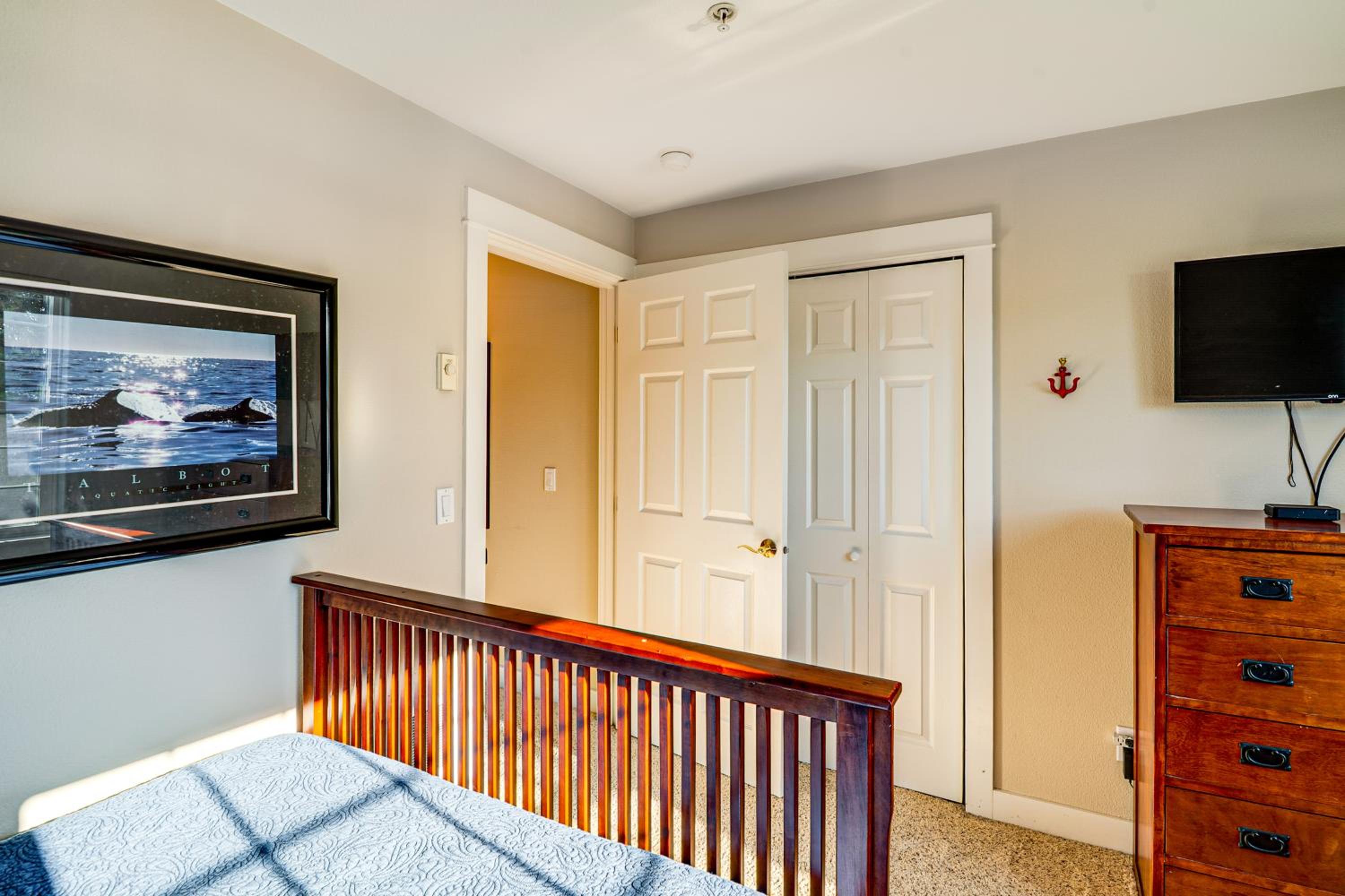 Beach Access and Community Perks! Westport Hideaway