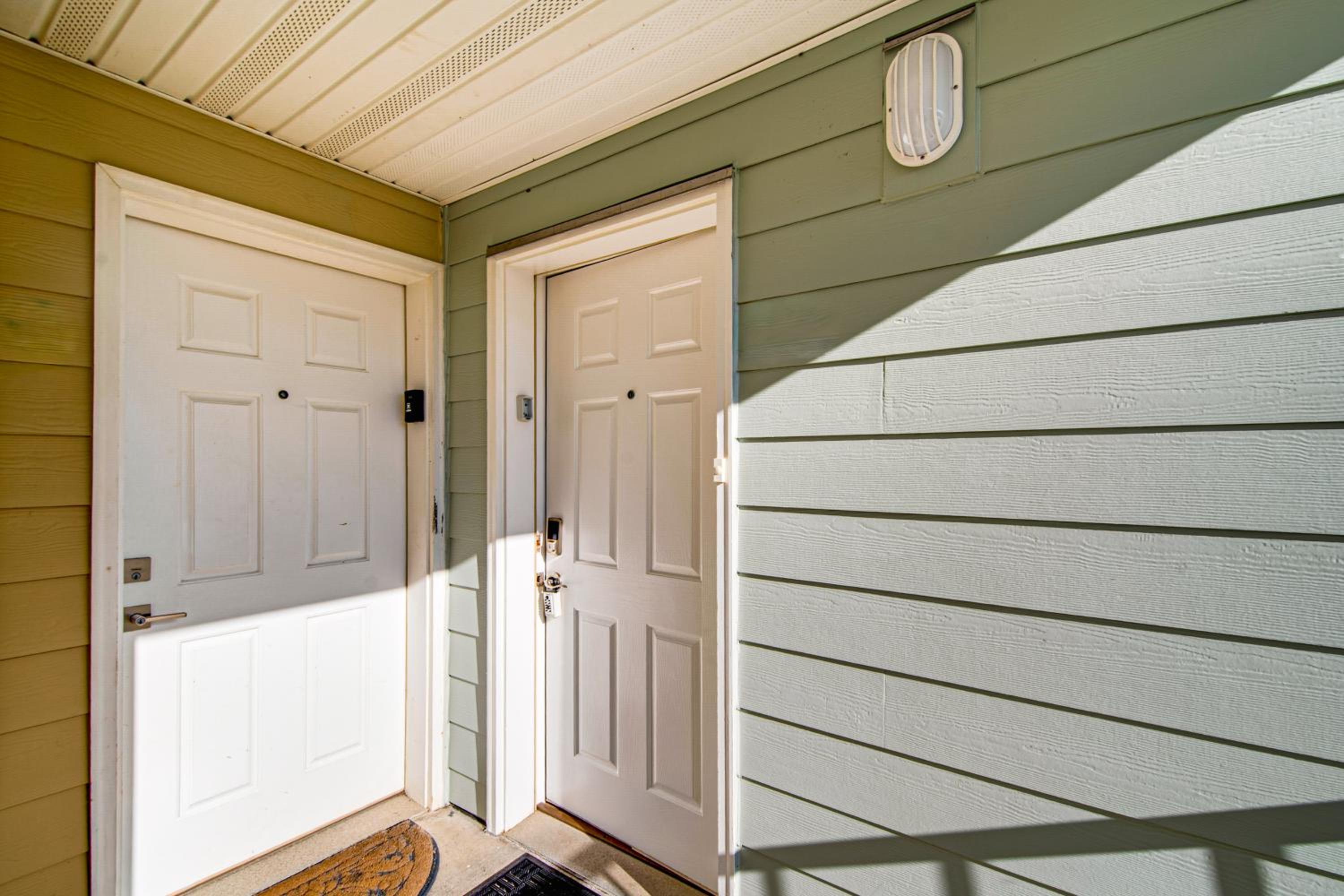 Beach Access and Community Perks! Westport Hideaway