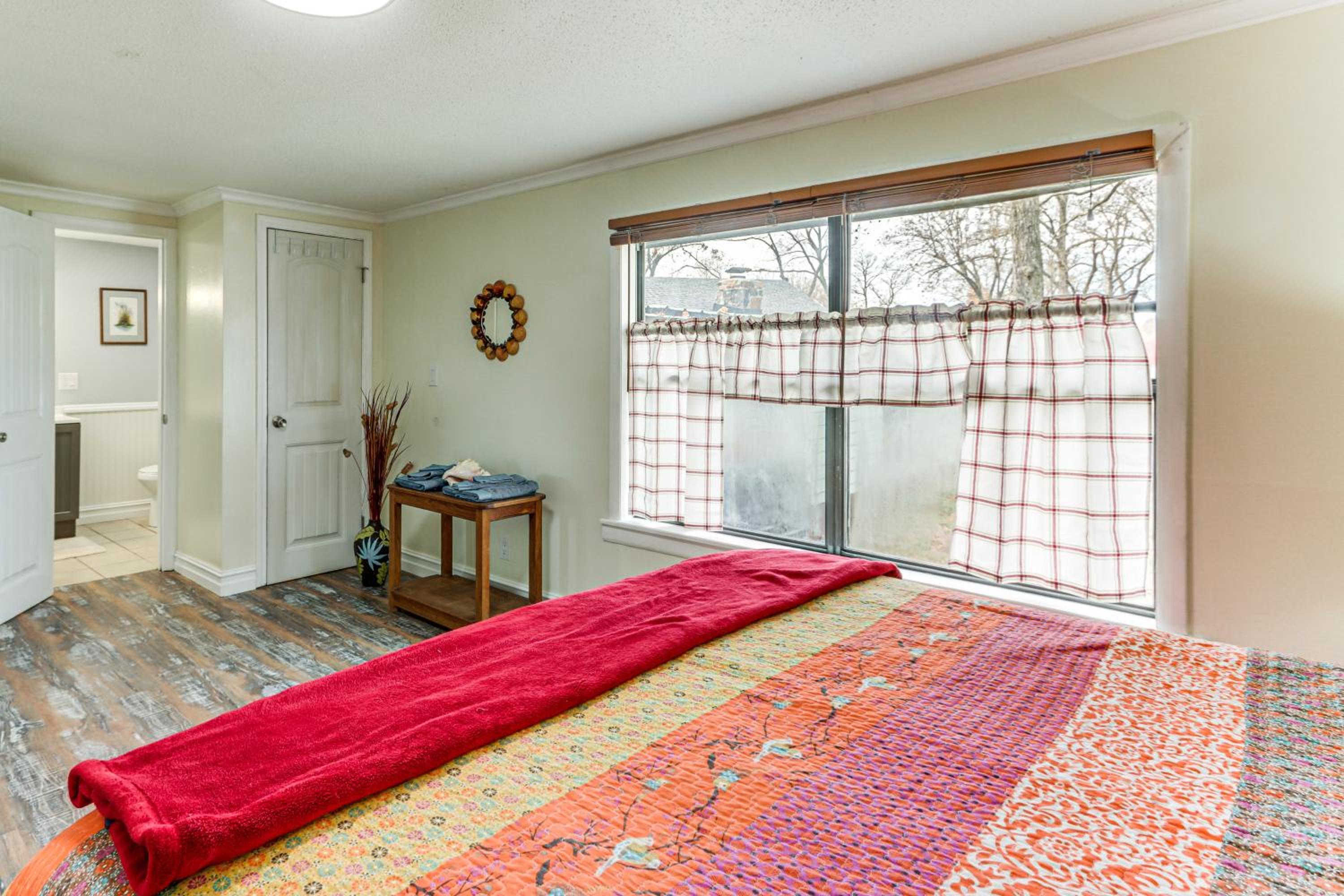 Deck and Yard Wolf Creek Waterfront Home in Grove!