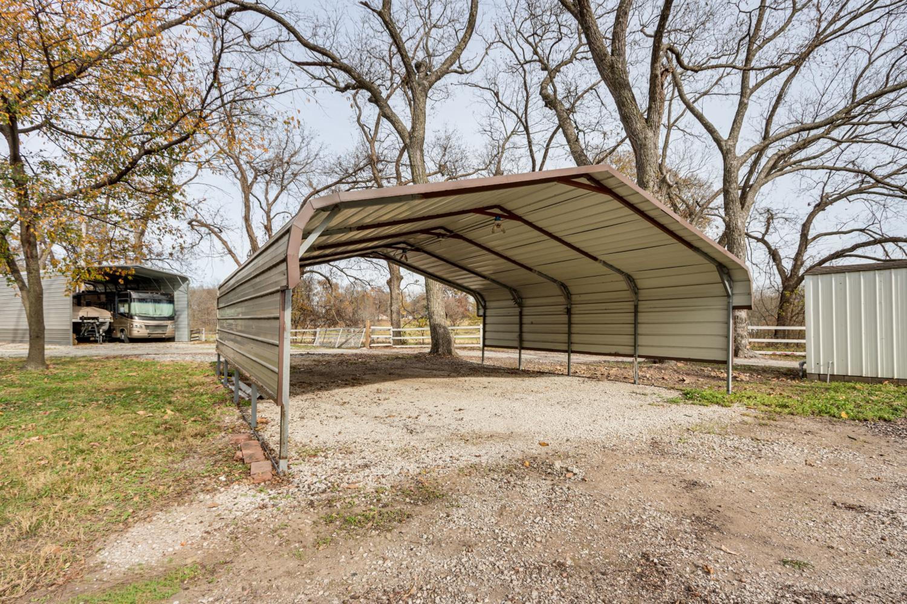 Deck and Yard Wolf Creek Waterfront Home in Grove!
