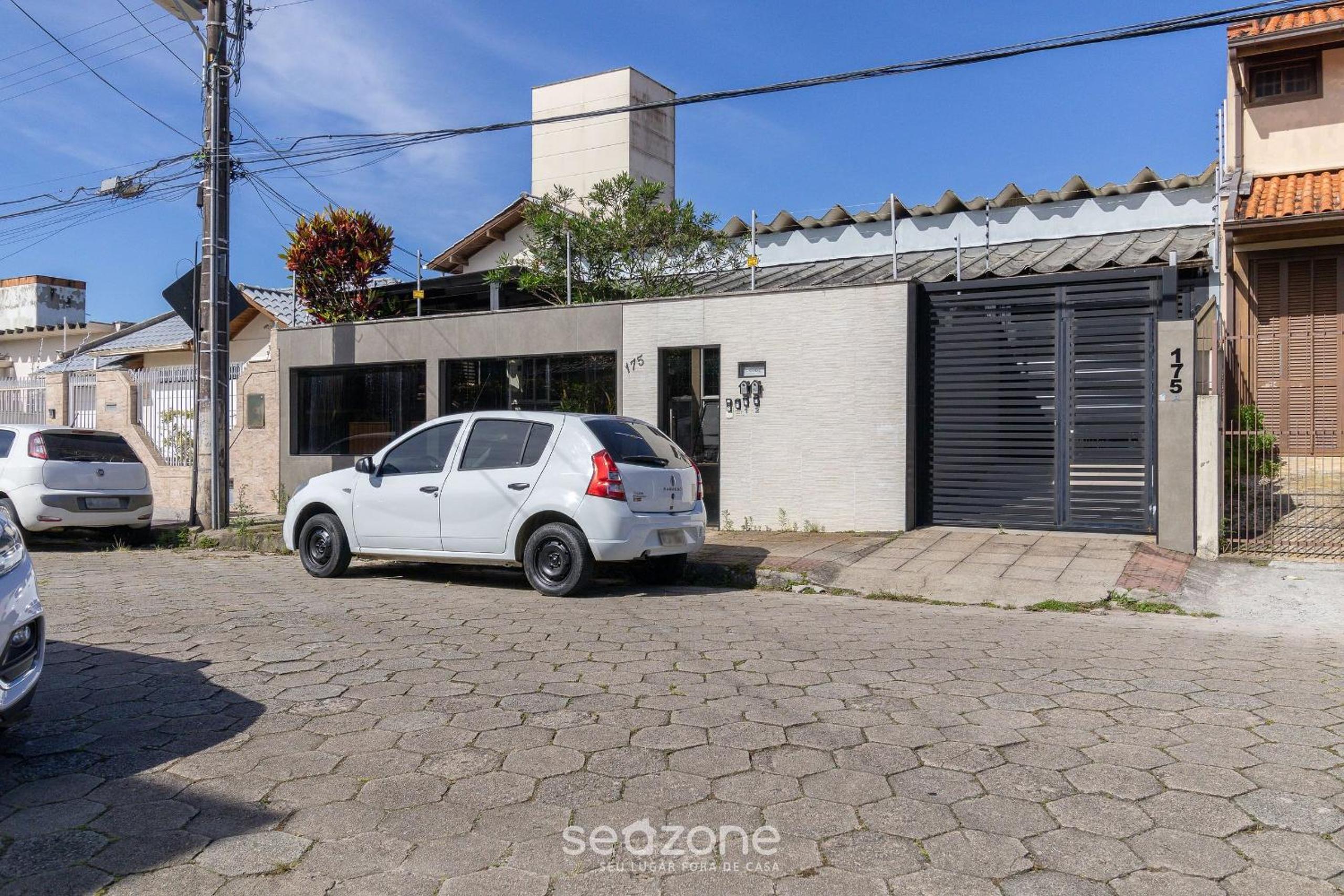 Modern Studio in Condominium with Pool in Floripa - ASK