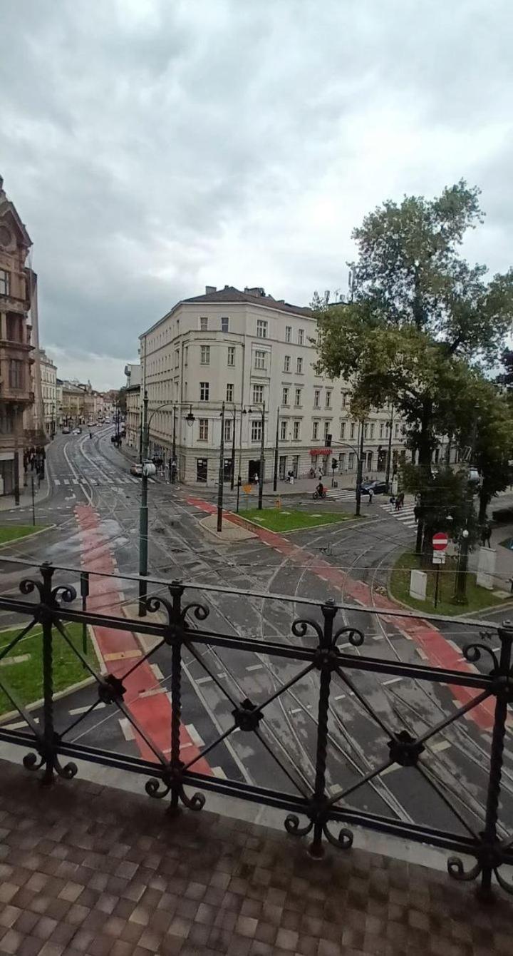 Royal Castle Apartments