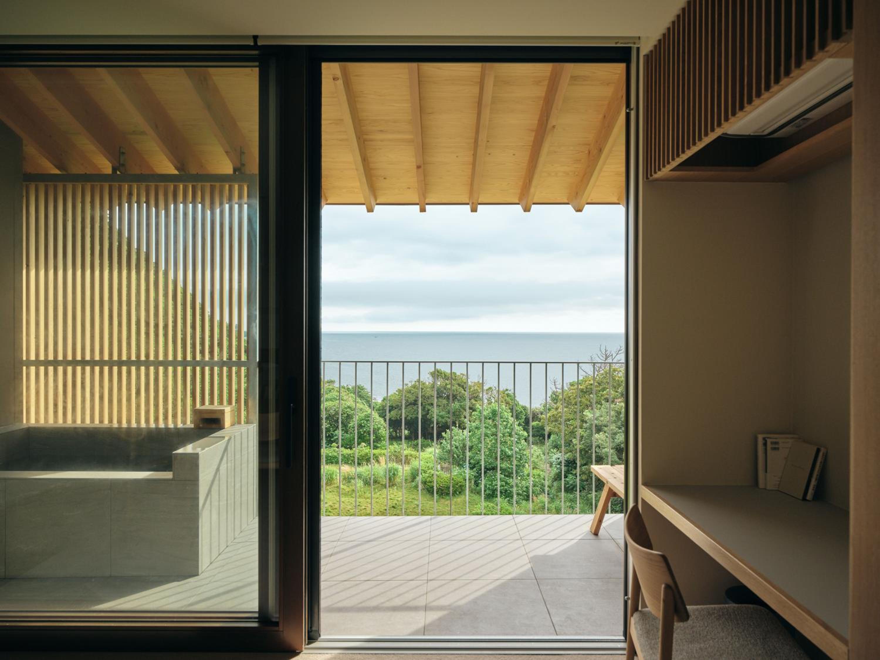 SANU 2nd Home Izu 1st