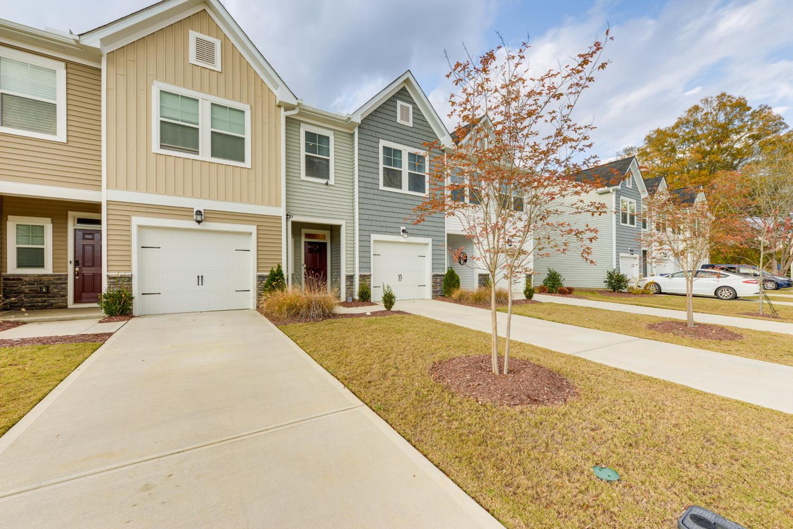 Private Patio! Sleek and Stylish Smithfield Townhome