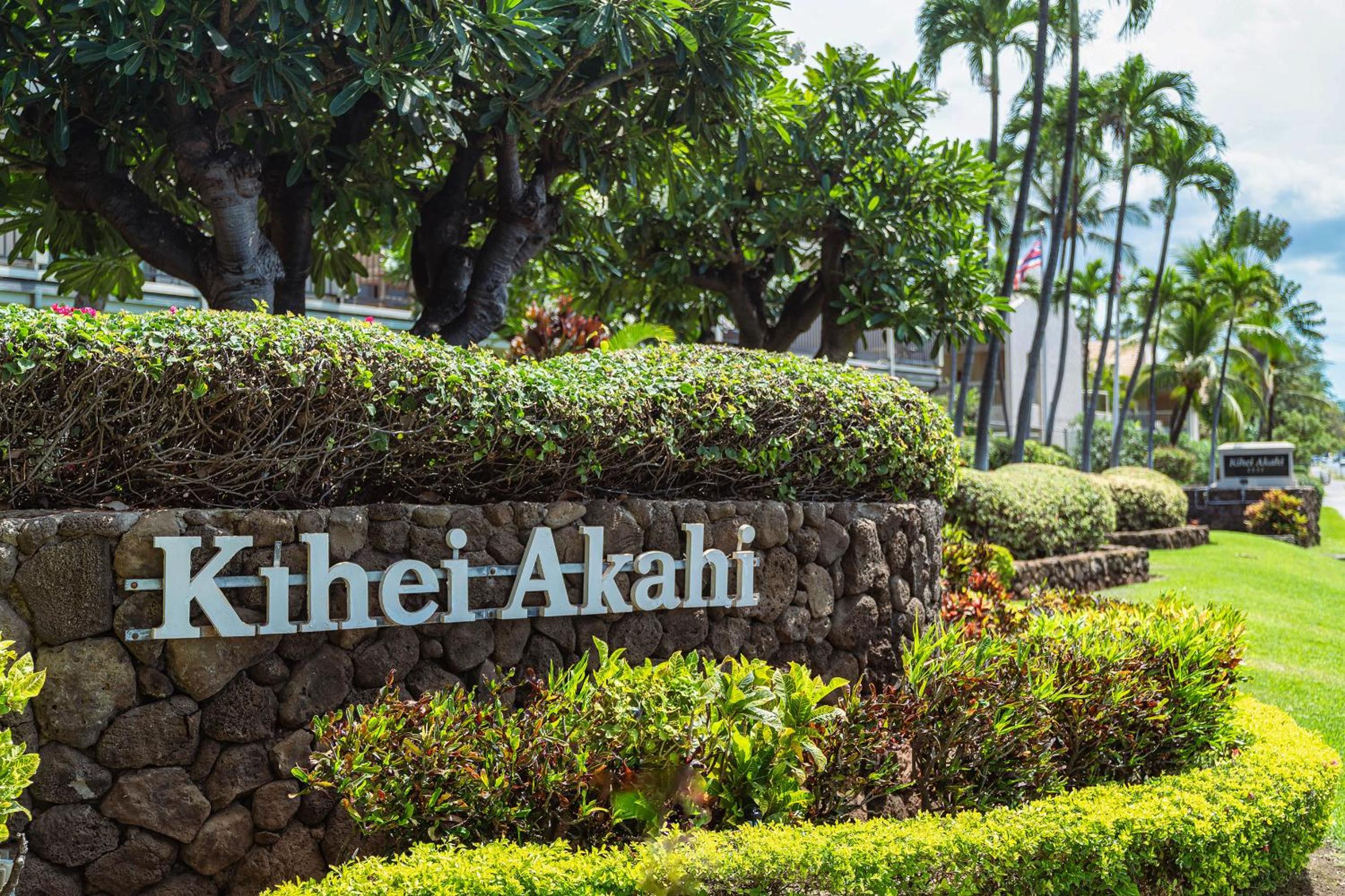 Kihei Akahi D-515: Newly Renovated Ocean View, No Carpet, 3 Zone Split AC, Wi-Fi