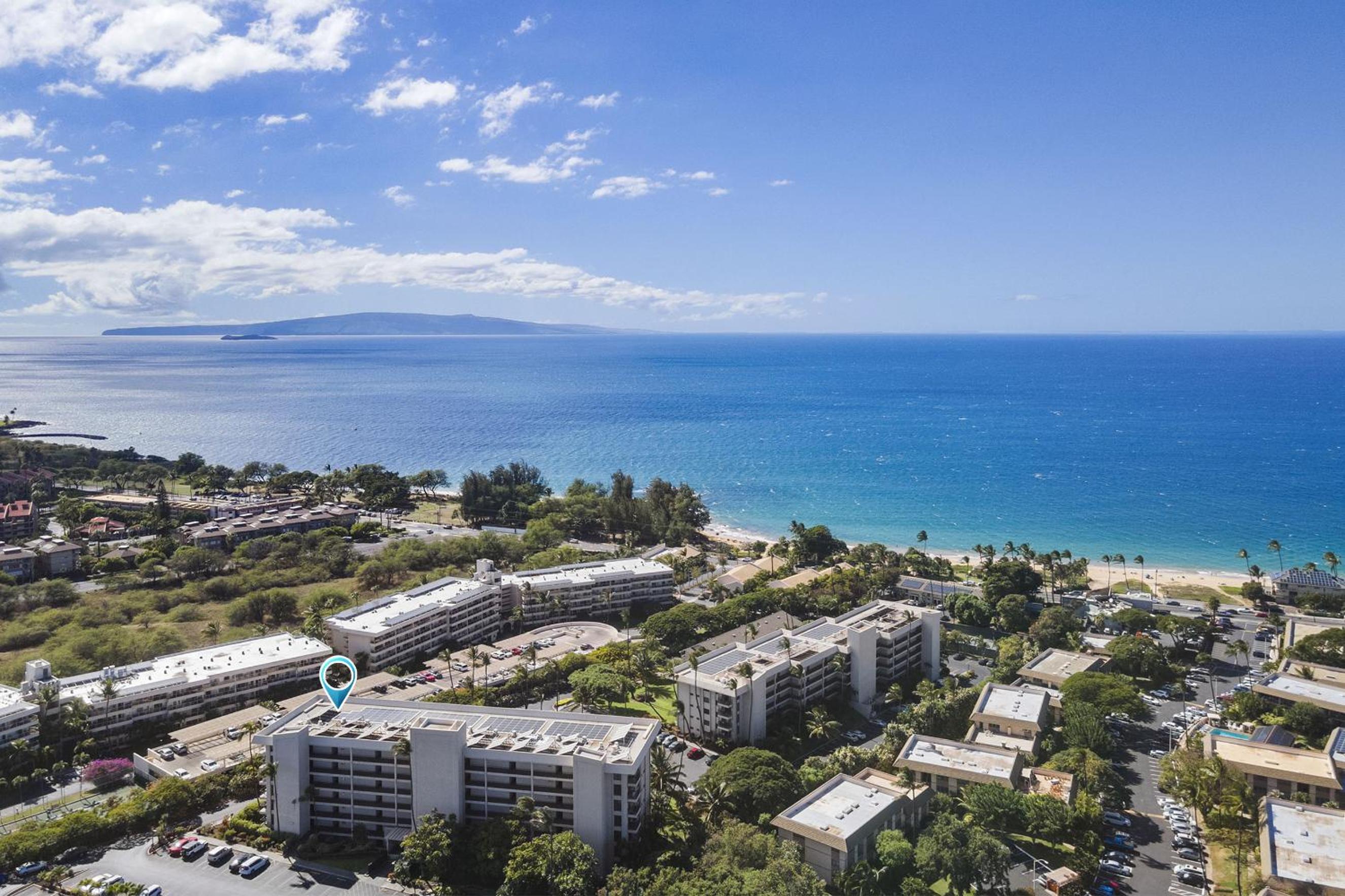 Kihei Akahi D-515: Newly Renovated Ocean View, No Carpet, 3 Zone Split AC, Wi-Fi