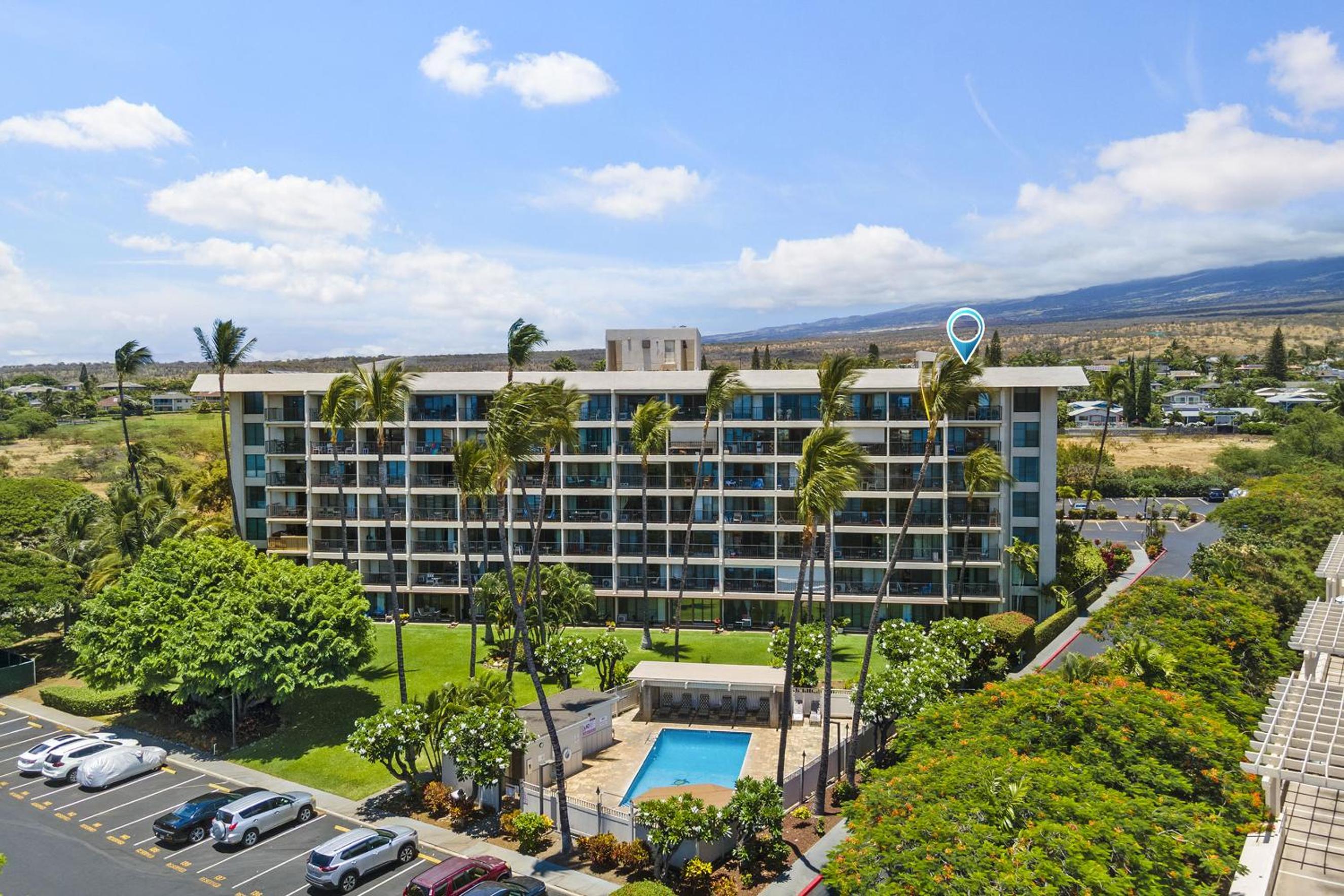 Kihei Akahi D-515: Newly Renovated Ocean View, No Carpet, 3 Zone Split AC, Wi-Fi