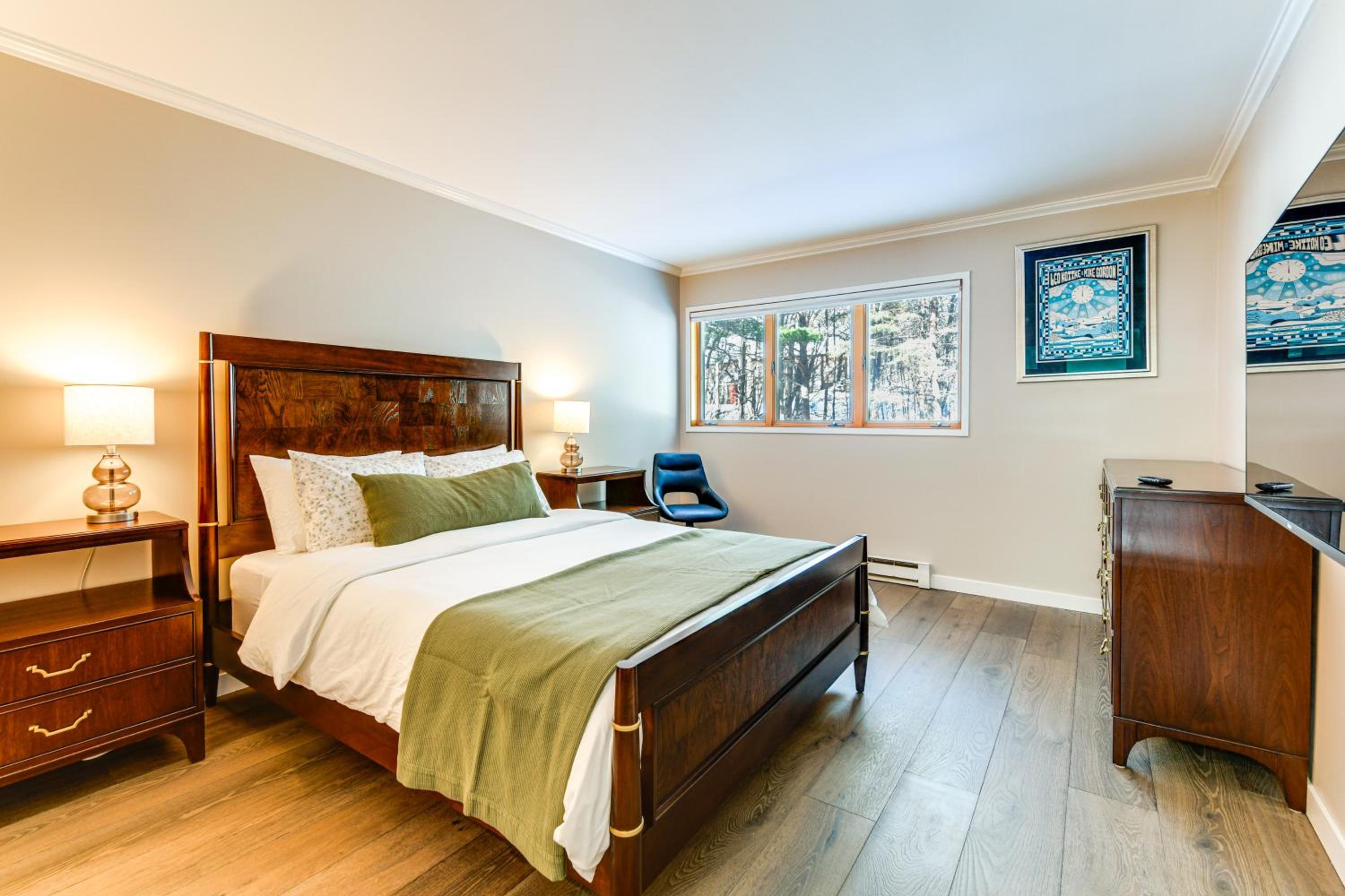 Shuttle to Slopes Mtn Condo Less Than 1 Mi to Sugarbush