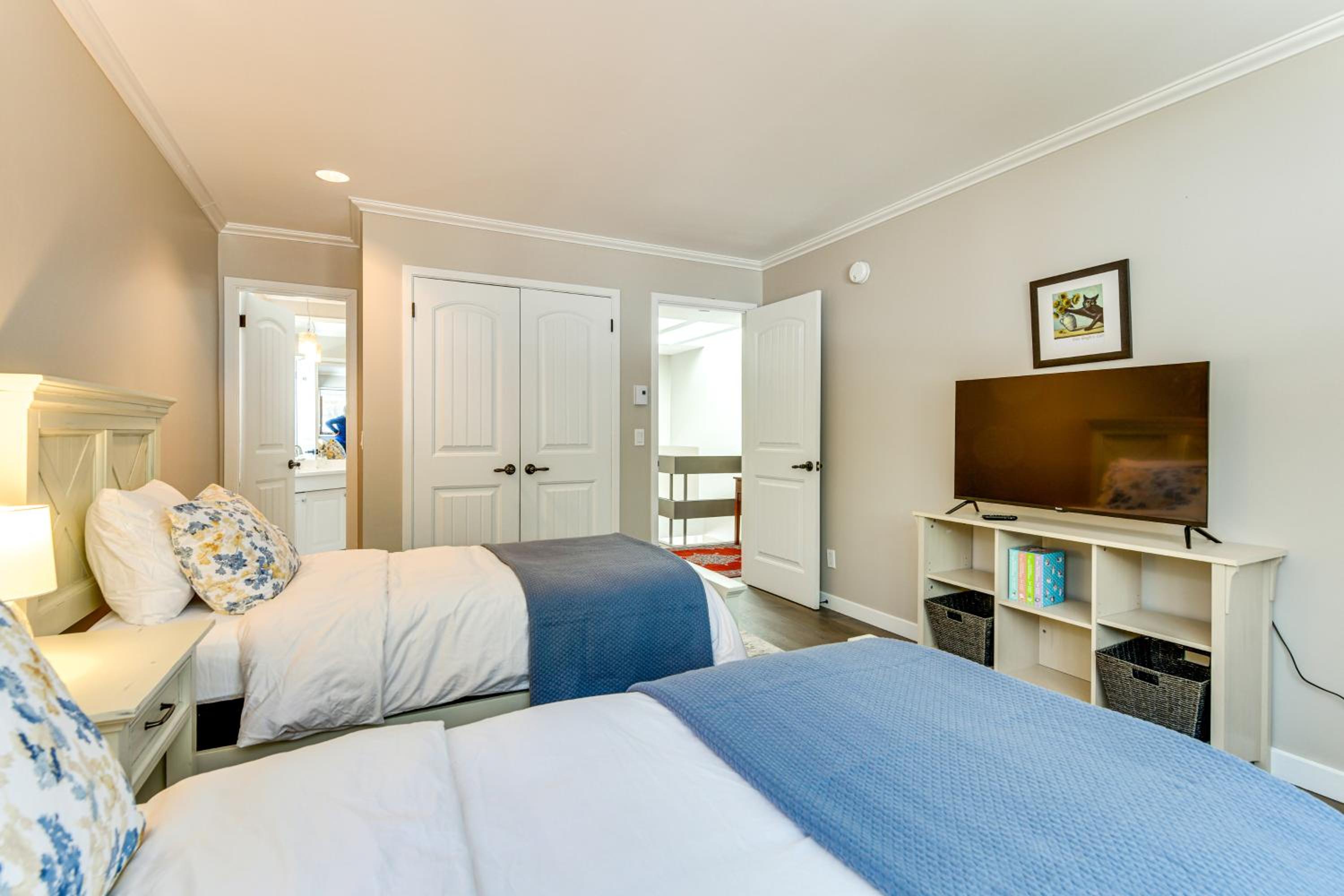 Shuttle to Slopes Mtn Condo Less Than 1 Mi to Sugarbush