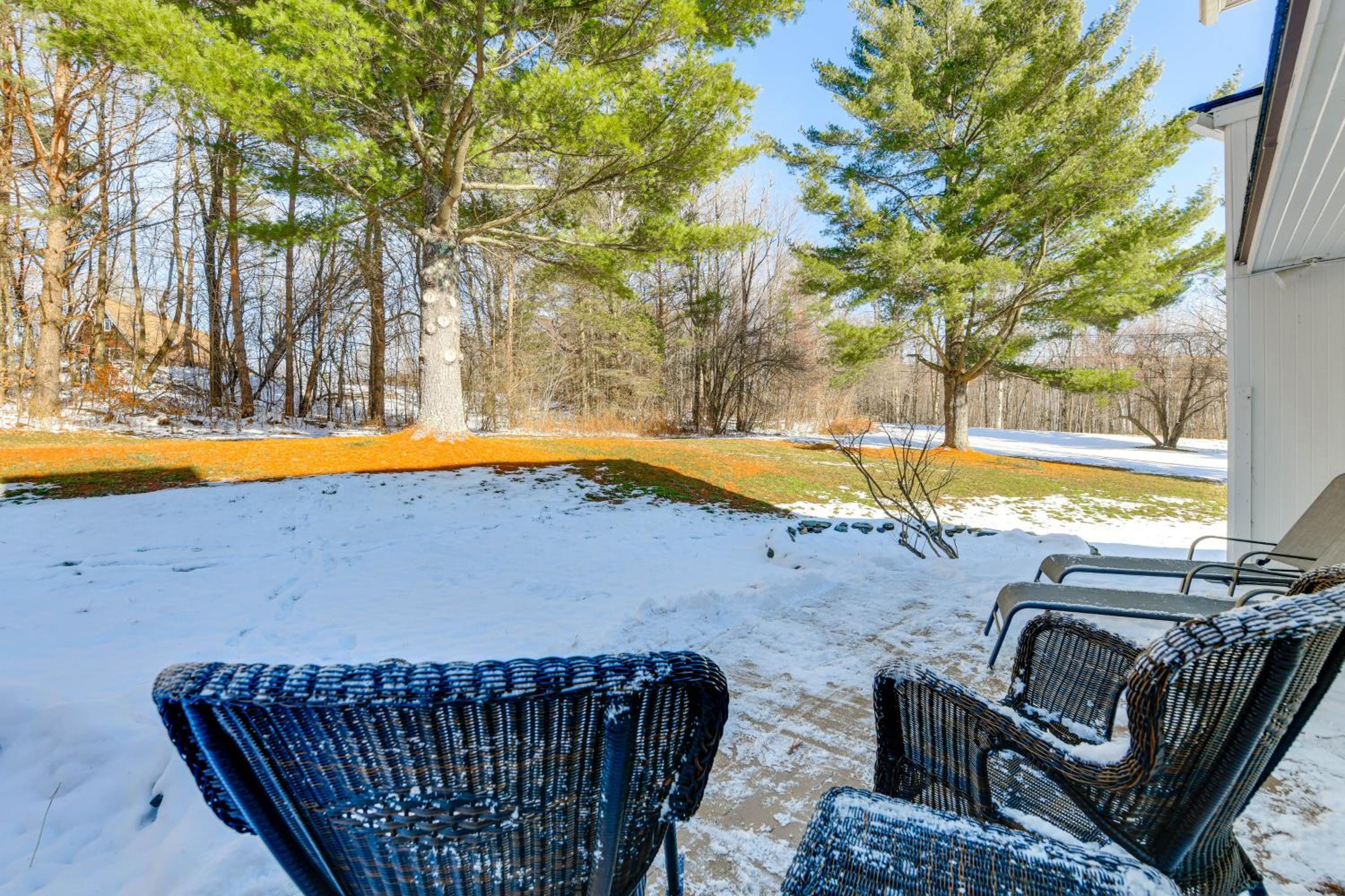 Shuttle to Slopes Mtn Condo Less Than 1 Mi to Sugarbush