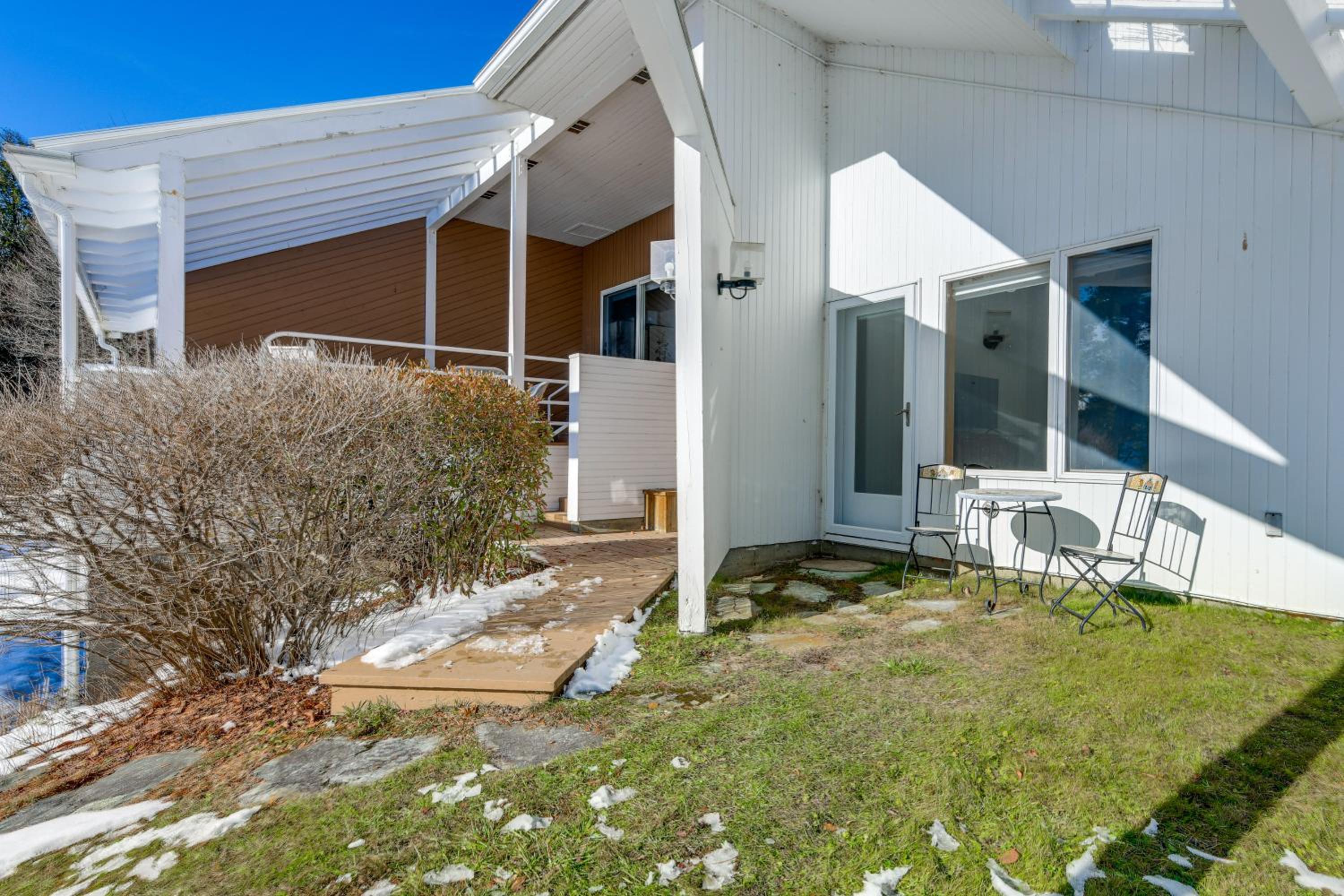 Shuttle to Slopes Mtn Condo Less Than 1 Mi to Sugarbush