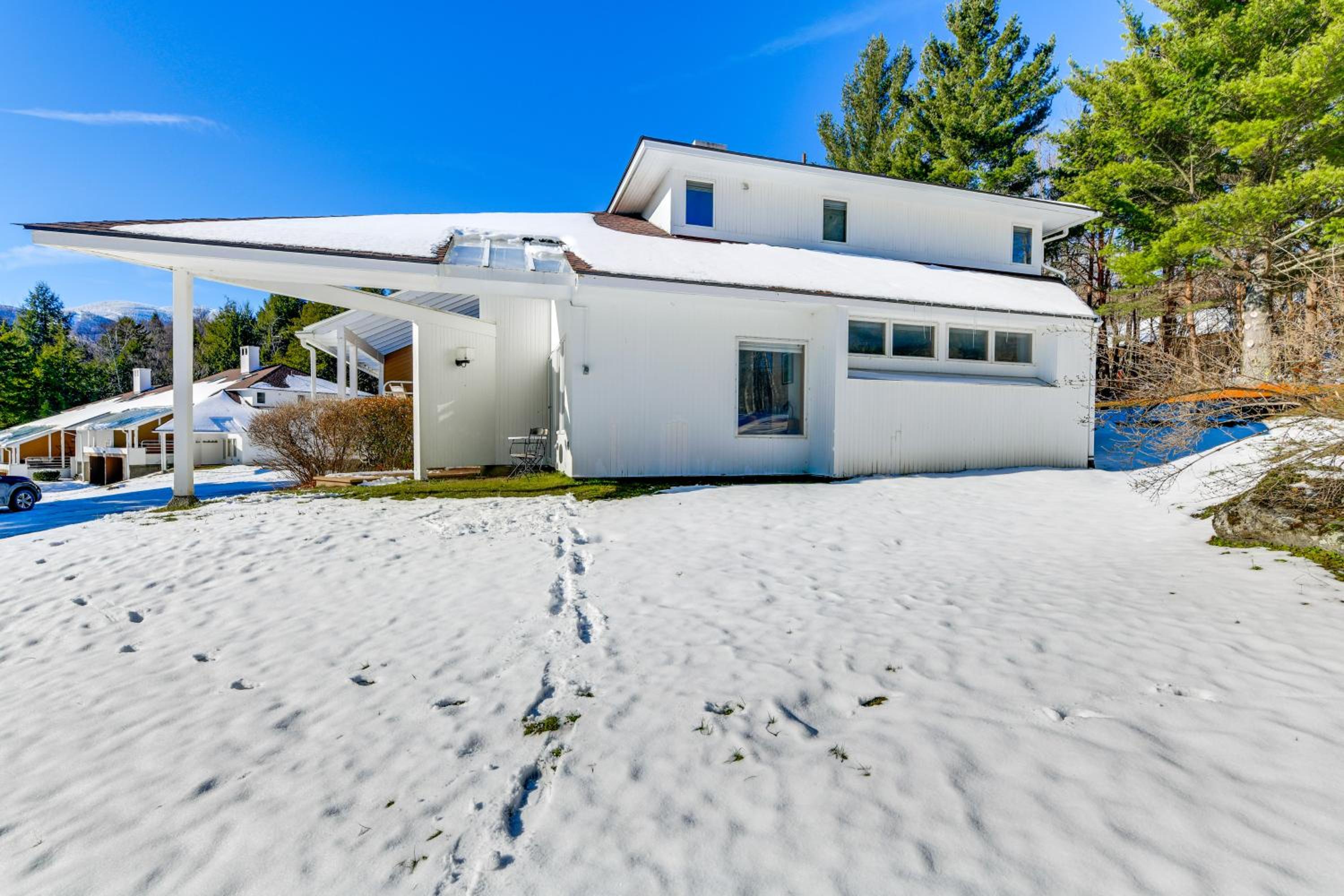 Shuttle to Slopes Mtn Condo Less Than 1 Mi to Sugarbush