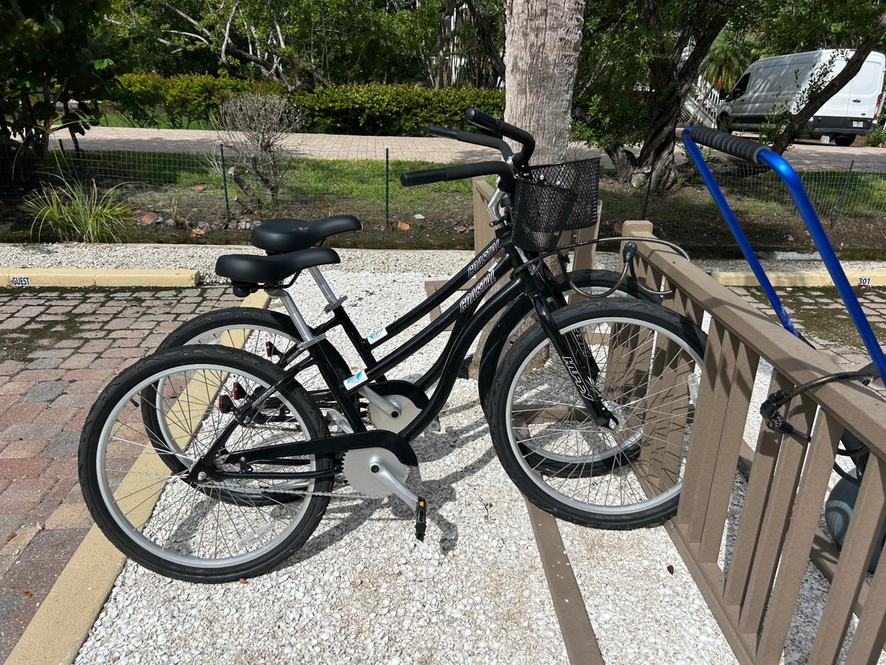 Steps to beach Bikes & Beach Gear Weekly Stays