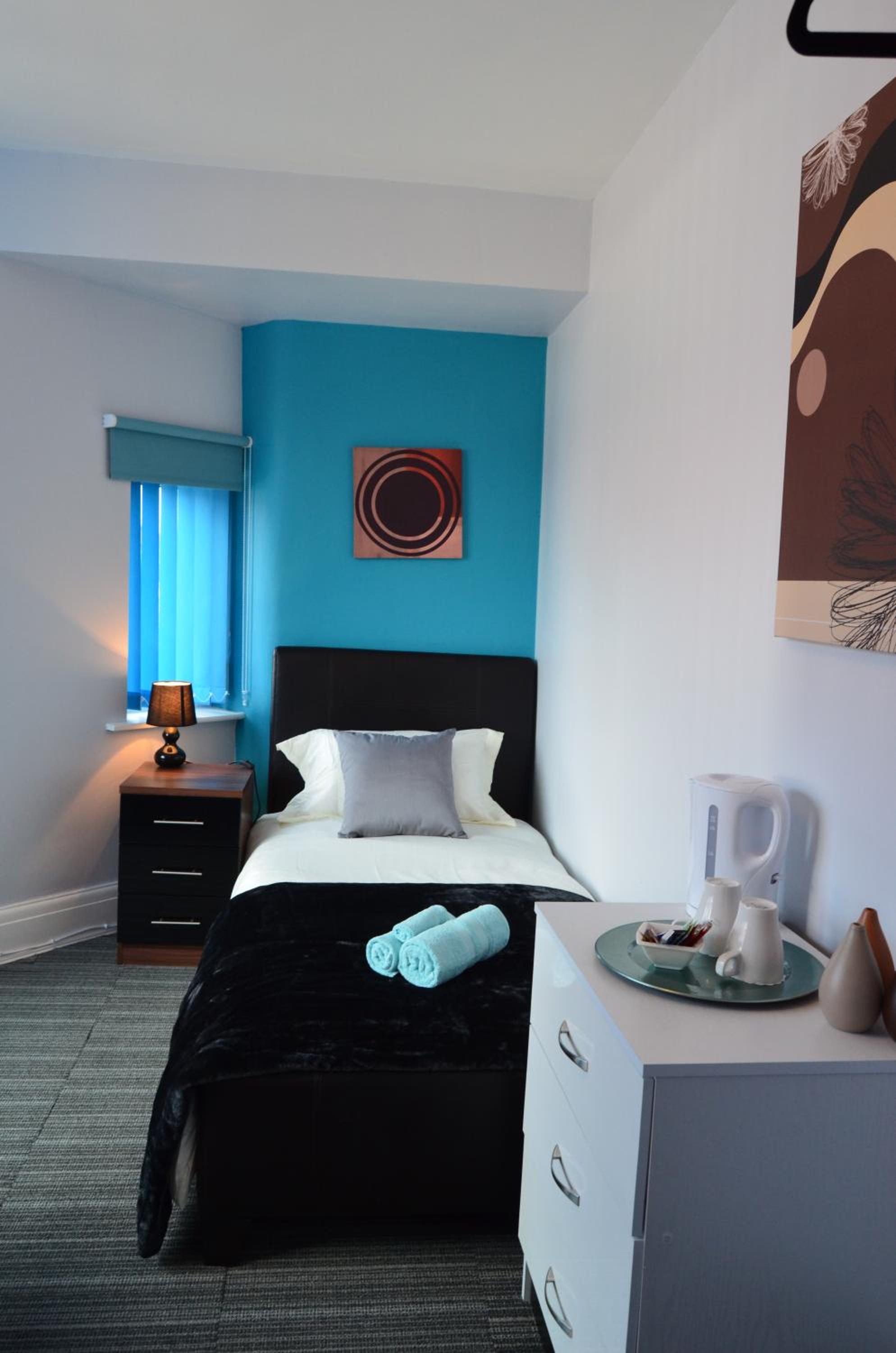 Old Trafford Guest House