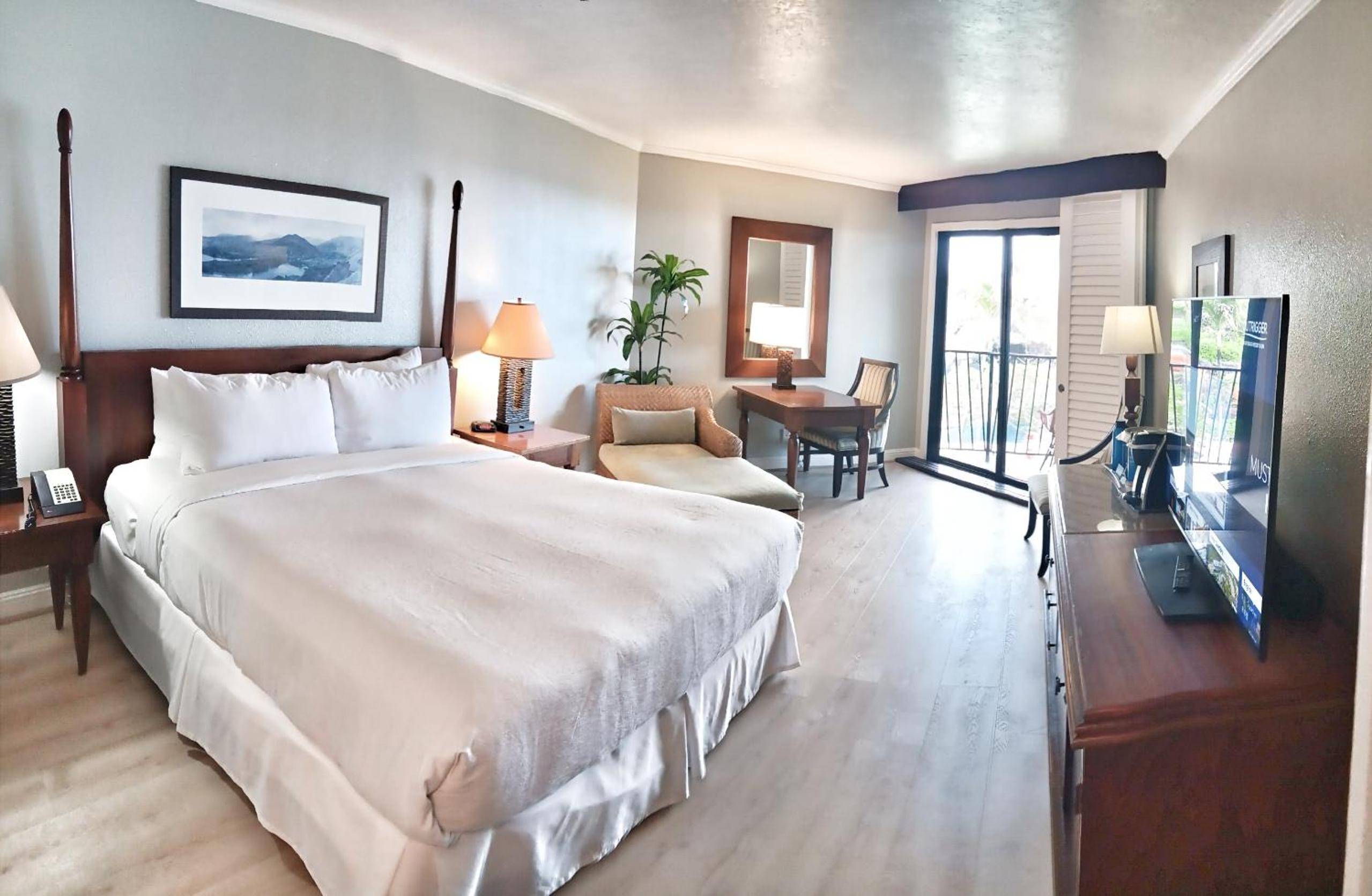 East Shore Beachfront Resort, Restaurant, Bar, AC, Spa, Pool & Gym