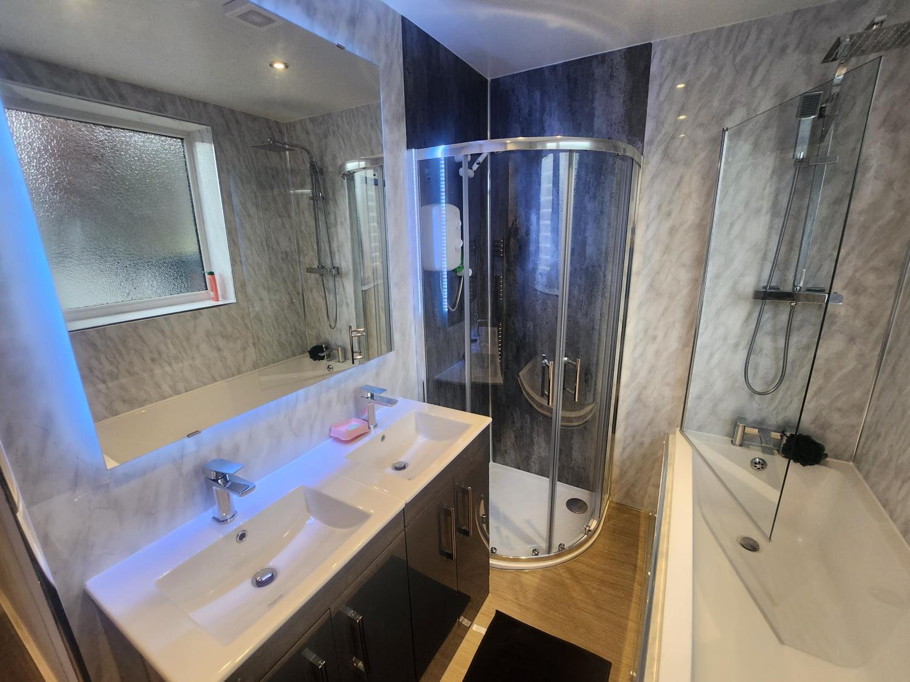 Charming Tudor Cottage White House Free Wifi Manchester