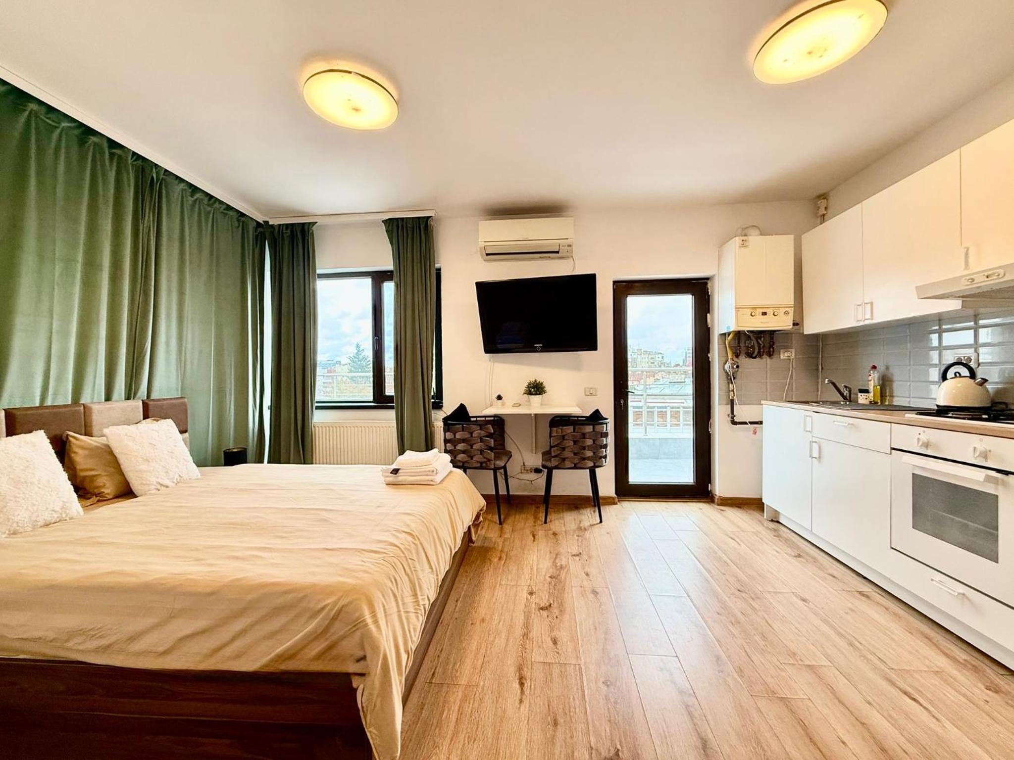 Panorama View Retreat - Elegant City Studio