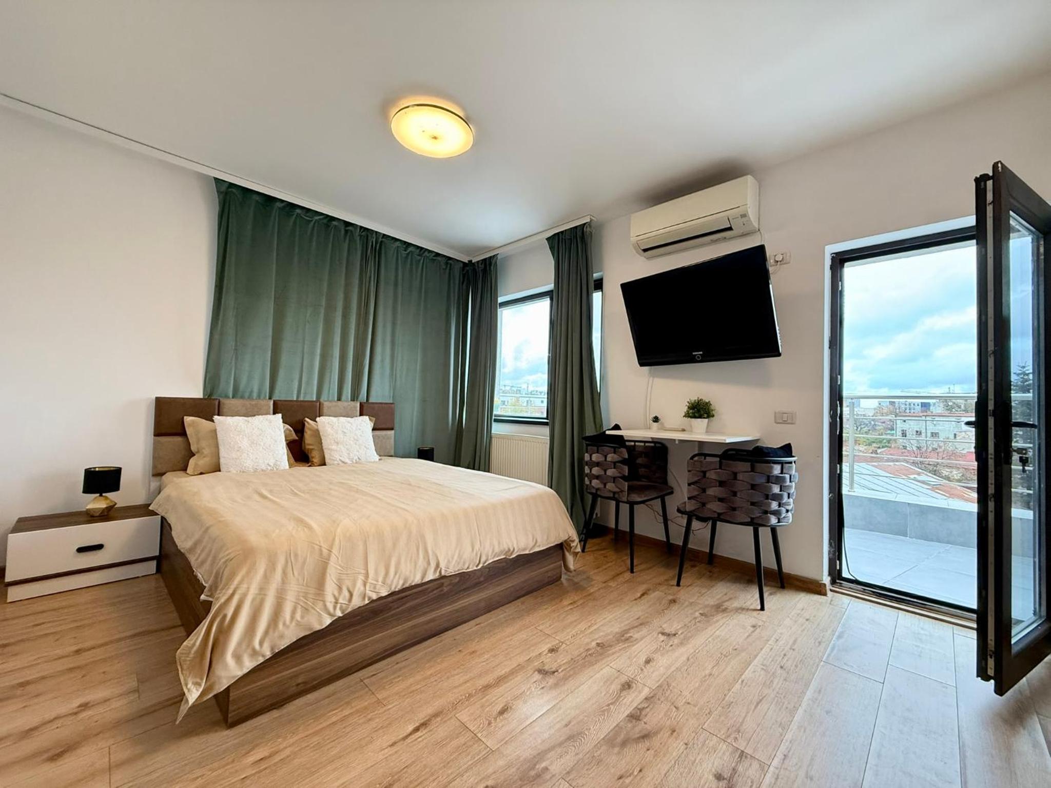 Panorama View Retreat - Elegant City Studio