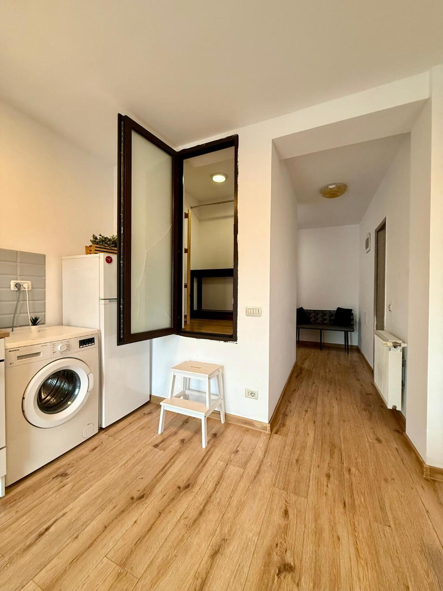 Panorama View Retreat - Elegant City Studio