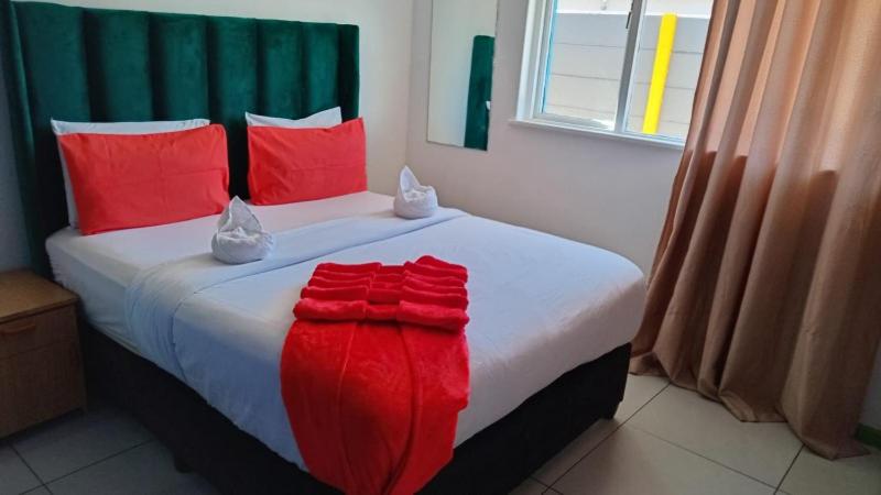 Neo & Ruks excellent Rooms