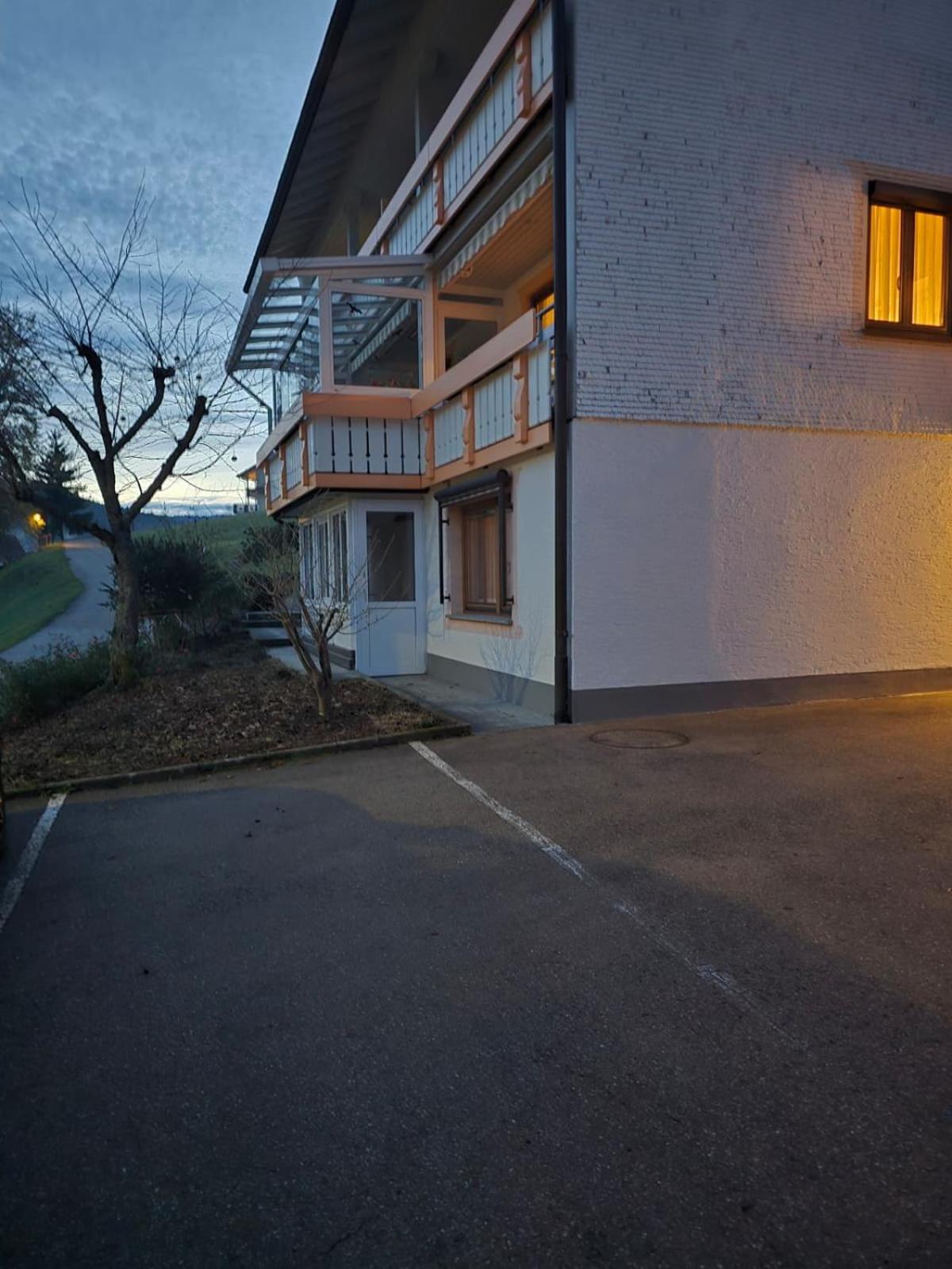 Rückzugsort mit Bergblick in Baiersbronn-Obertal - beheizter Wintergarten & kostenfreier Parkplatz - 70qm Ferienwohnung