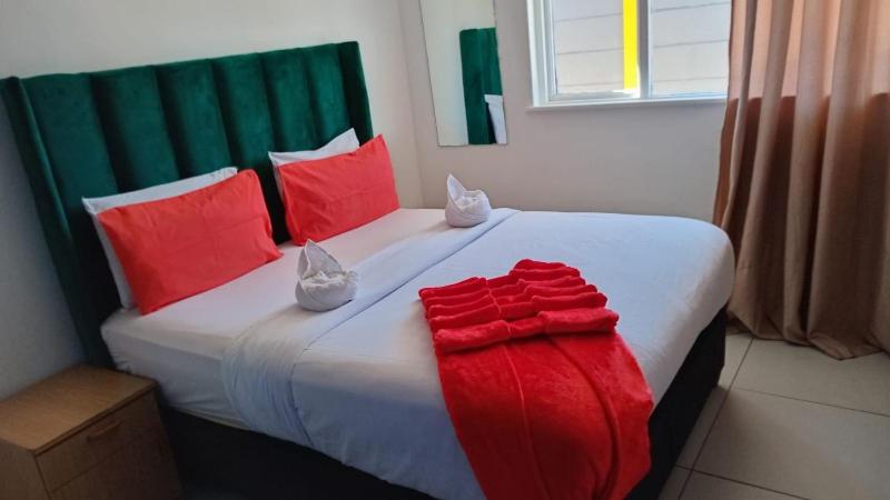 Neo & Ruks Guest House goodwood 4