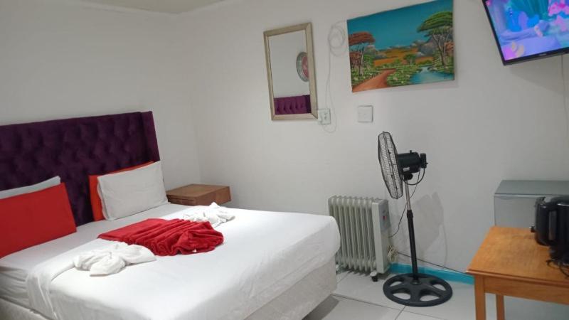 Neo & Ruks Guest House goodwood 4