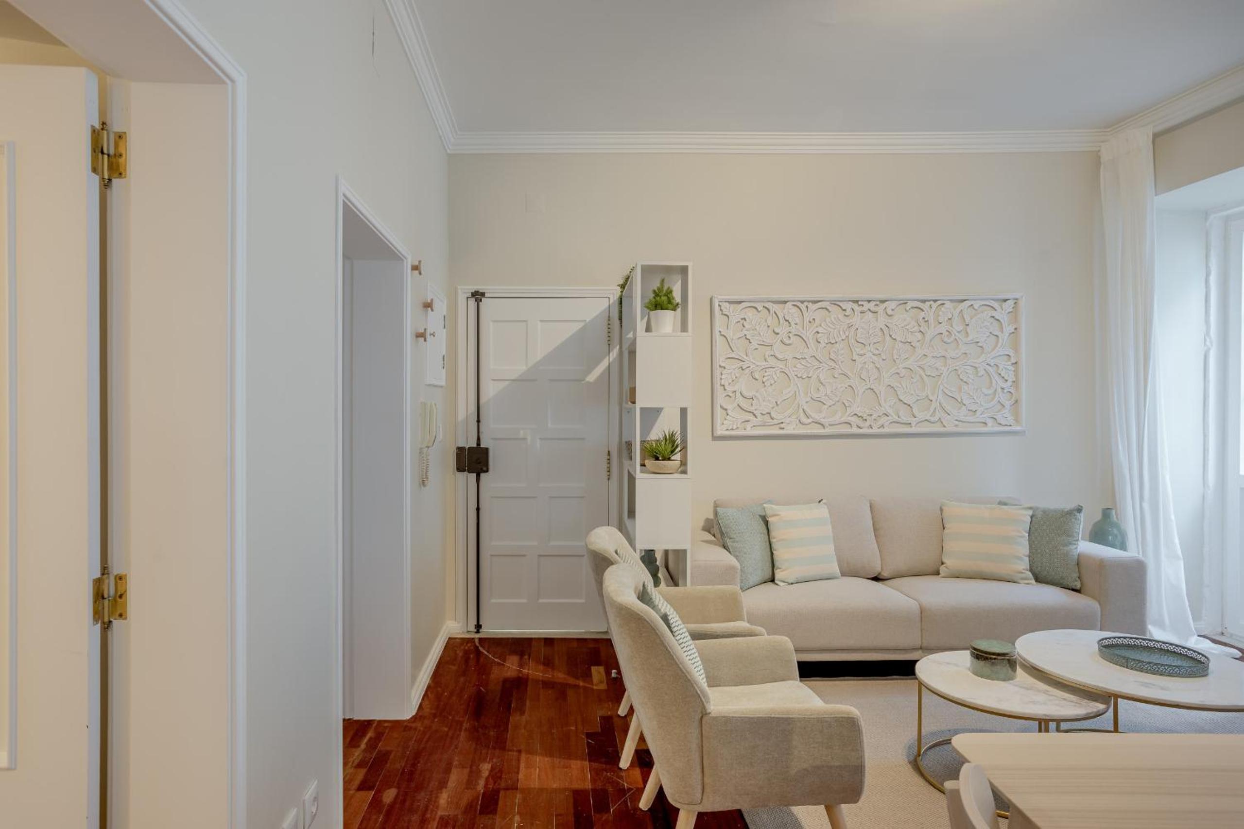 Bairro Alto Elegant by Homing